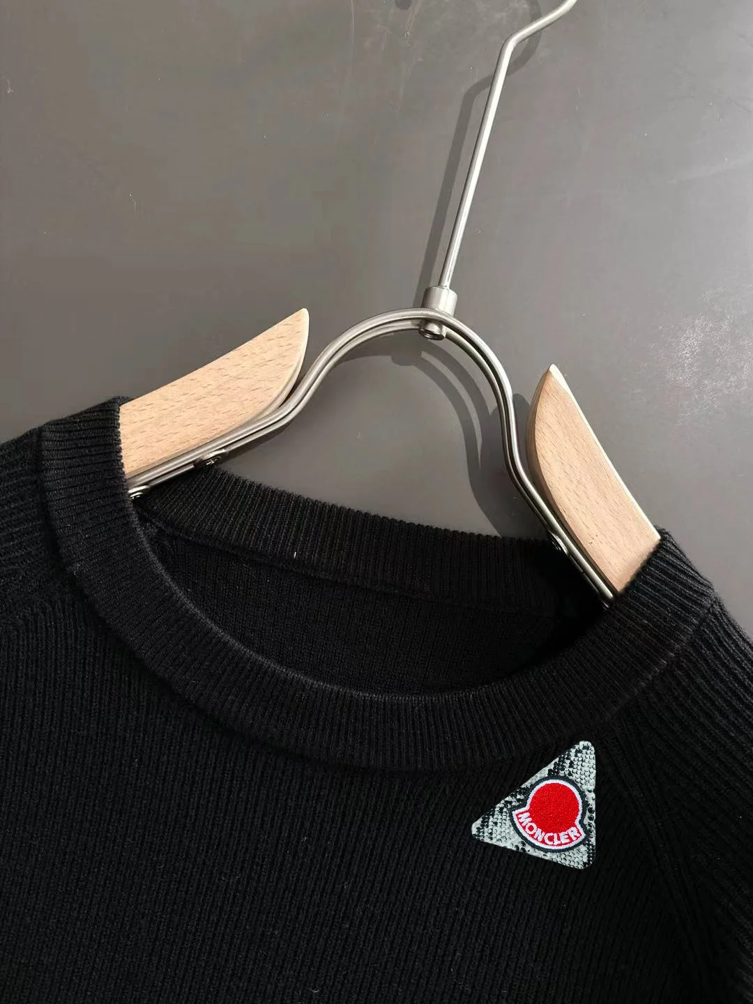 Ribbed Knit Crew-Neck T-Shirt D20015163 — view 3