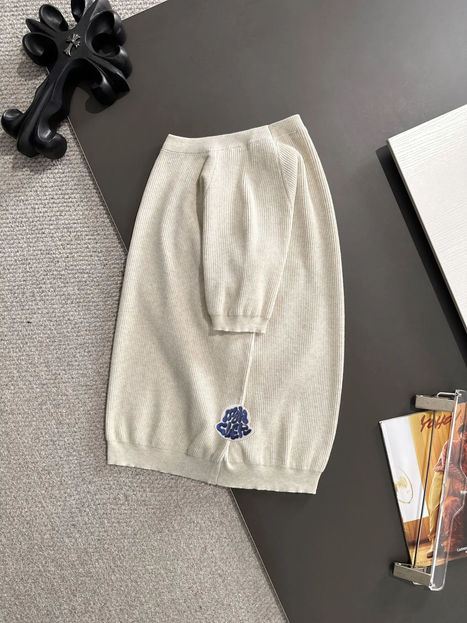 Ribbed Knit Short-Sleeve Sweater D20015269 — view 6