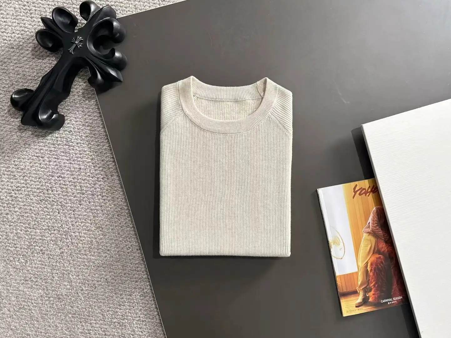 Ribbed Knit Short-Sleeve Sweater D20015269 — view 8