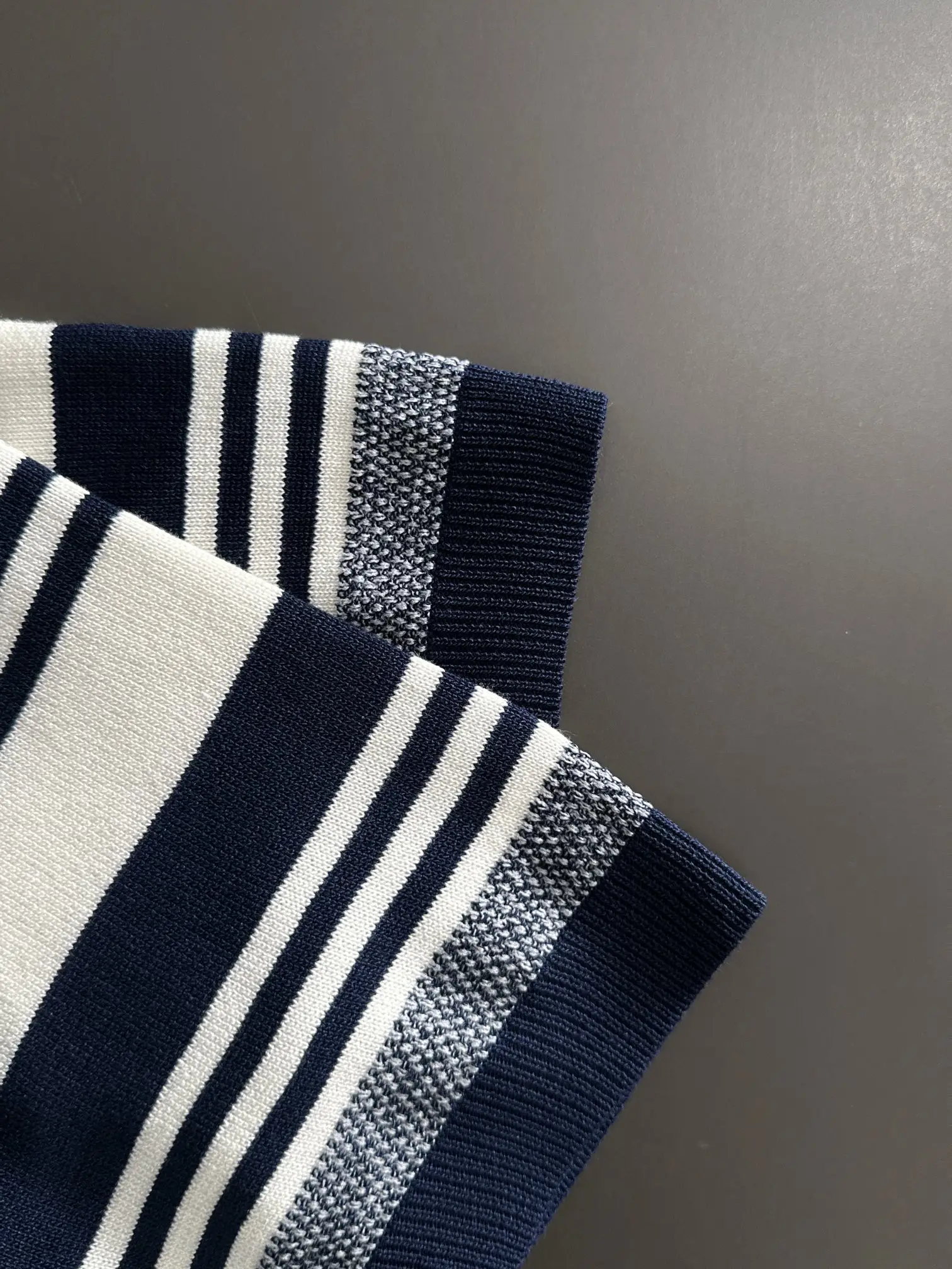 Striped Jacquard Knit T-Shirt D20015224 — view 4