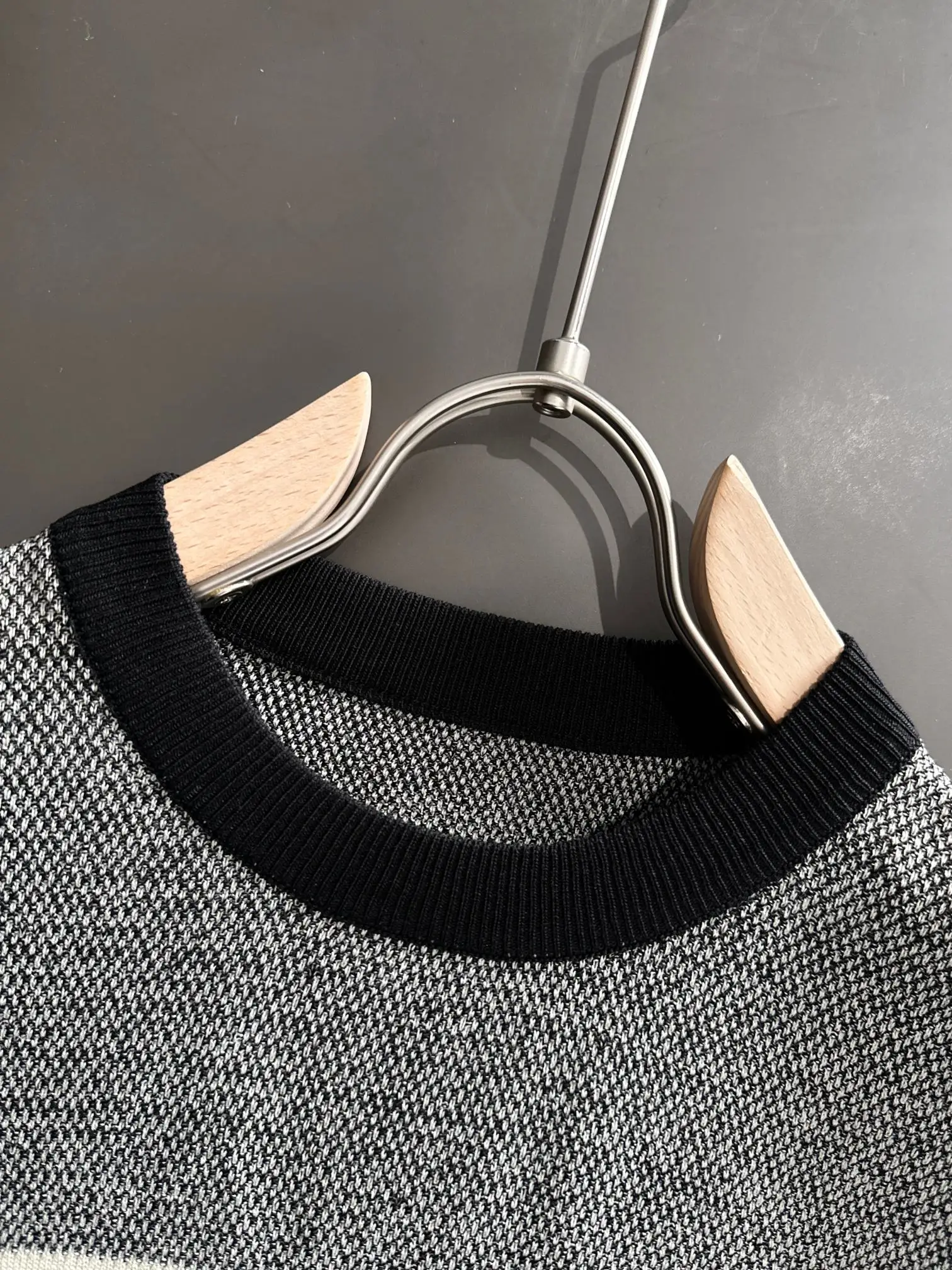 Striped Jacquard Knit T-Shirt D20015225 — view 3