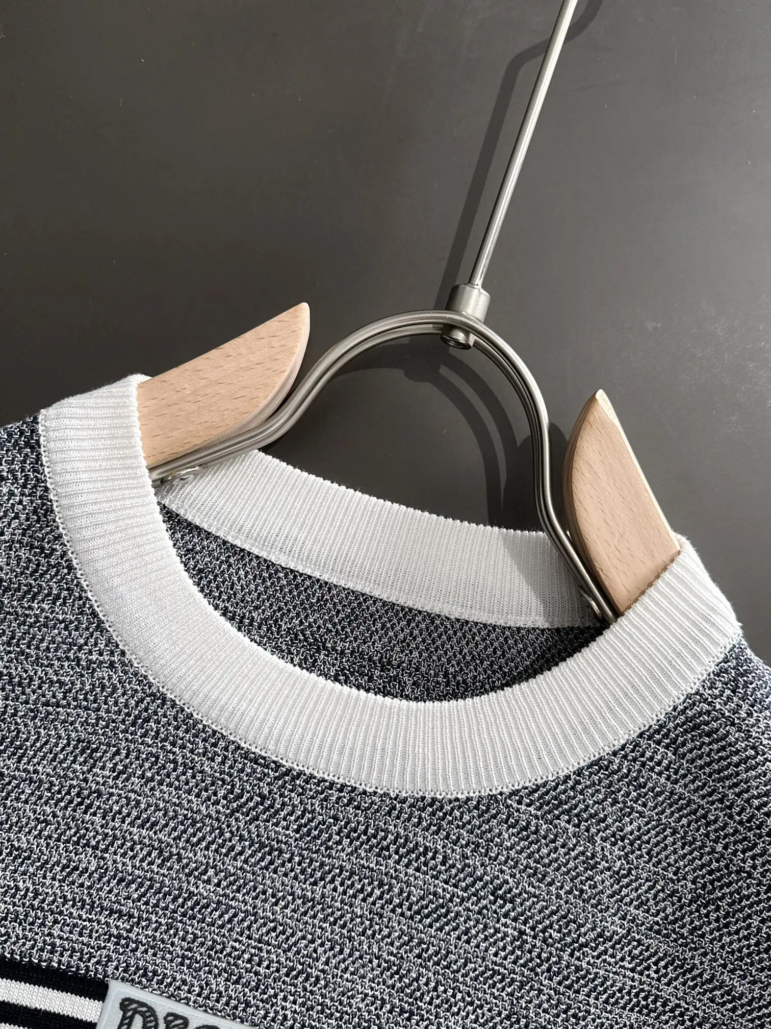 Striped Jacquard Knit T-Shirt D20015222 — view 3