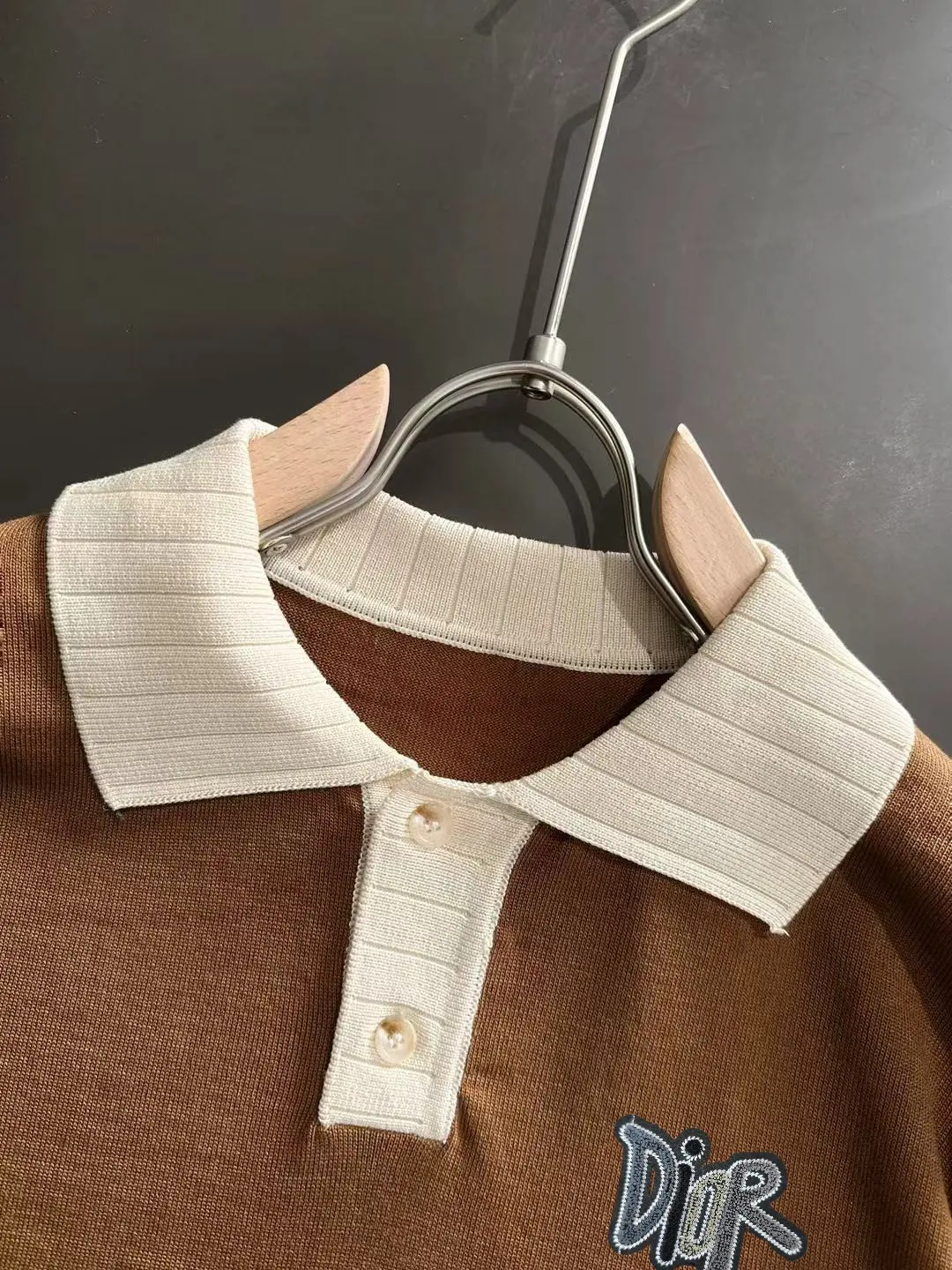 Contrast-Trim Knitted Polo Shirt D20015180 — view 3