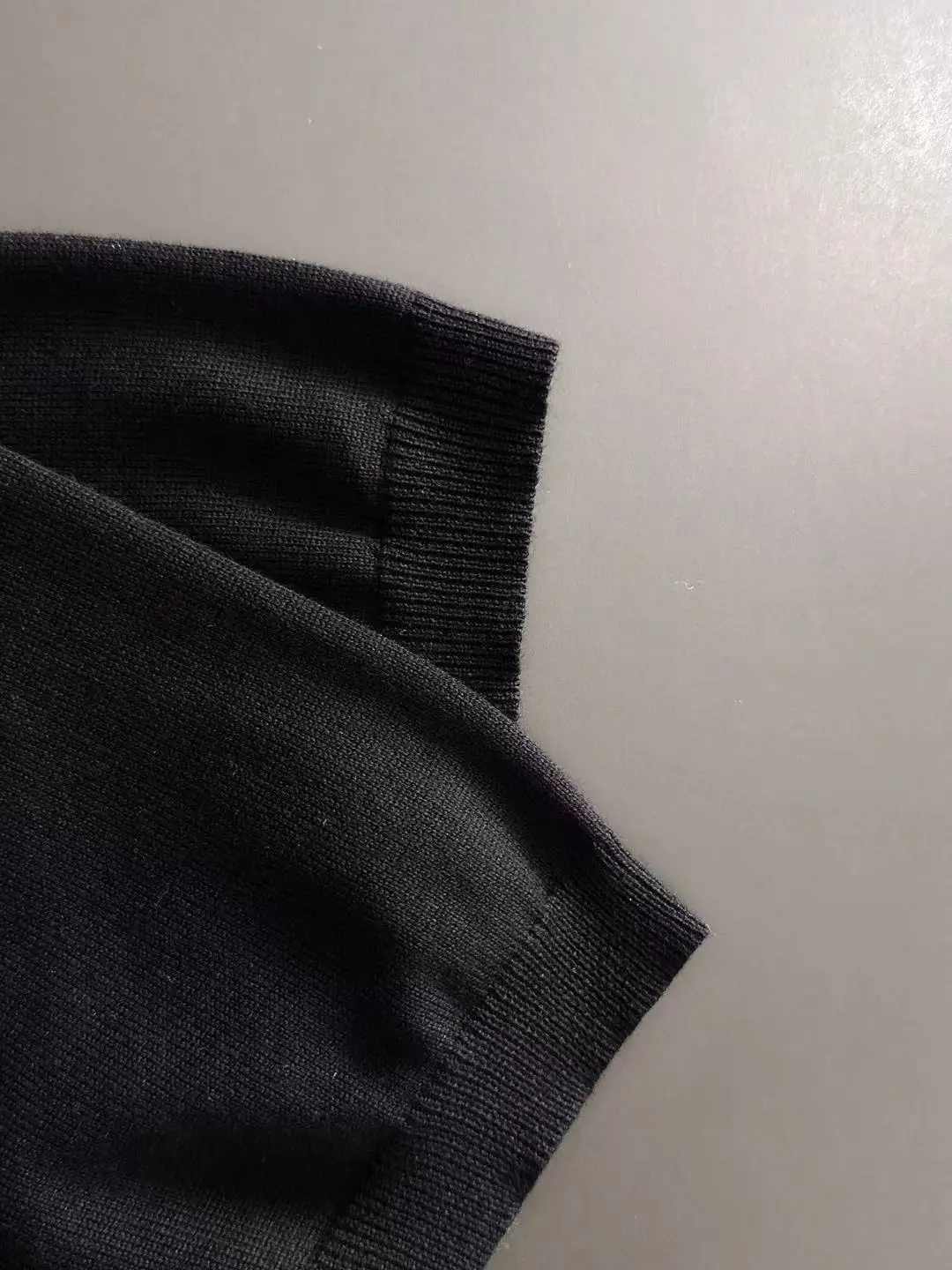 Logo-Patch Silk-Blend Knit Polo Shirt D20015234 — view 5