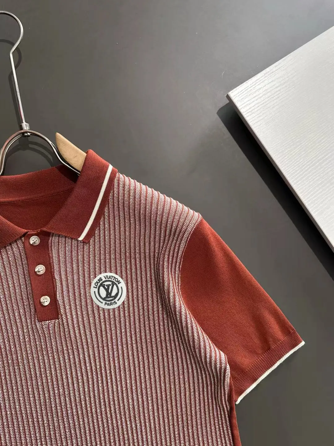 Contrast-Tipped Ribbed Knit Polo Shirt D20015256 — view 2