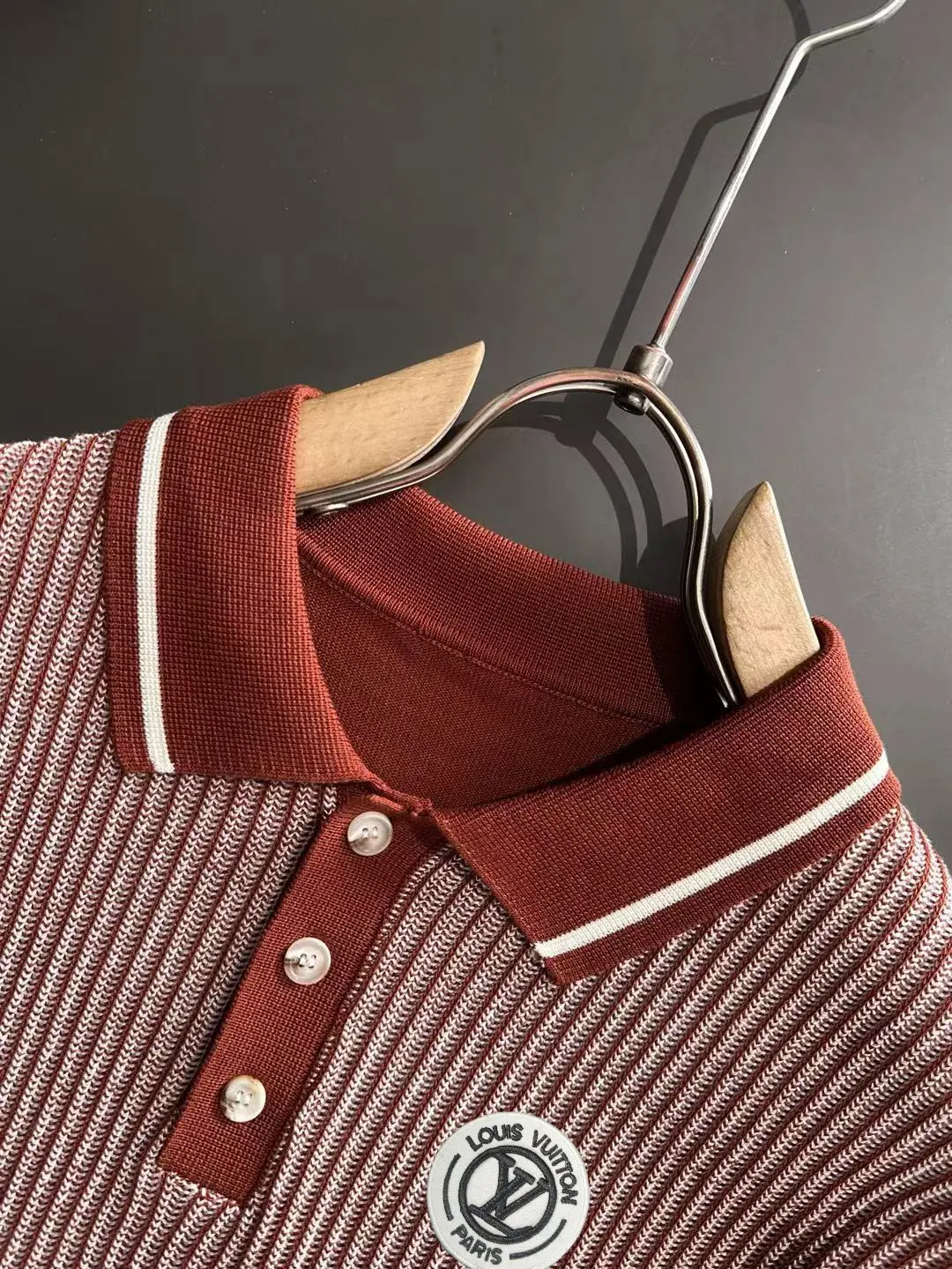 Contrast-Tipped Ribbed Knit Polo Shirt D20015256 — view 3