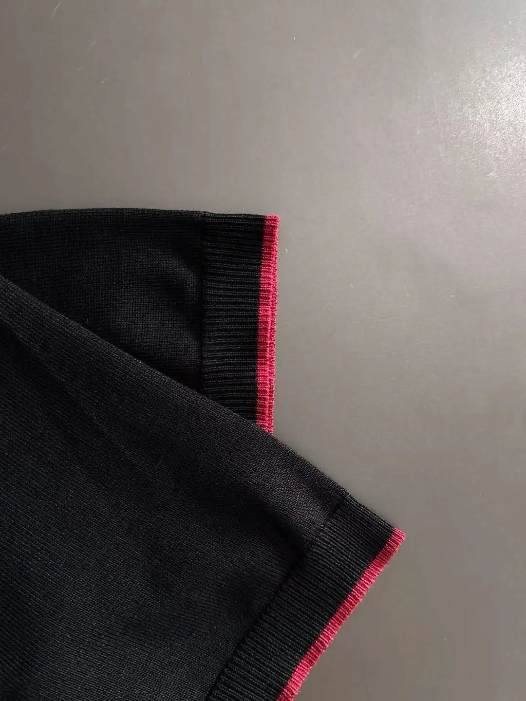 Contrast-Panel Ribbed Knit Polo Shirt D20015257 — view 5