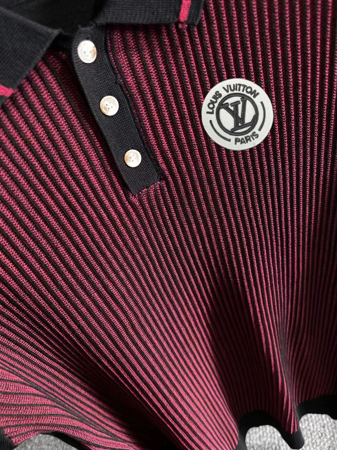 Contrast-Panel Ribbed Knit Polo Shirt D20015257 — view 7