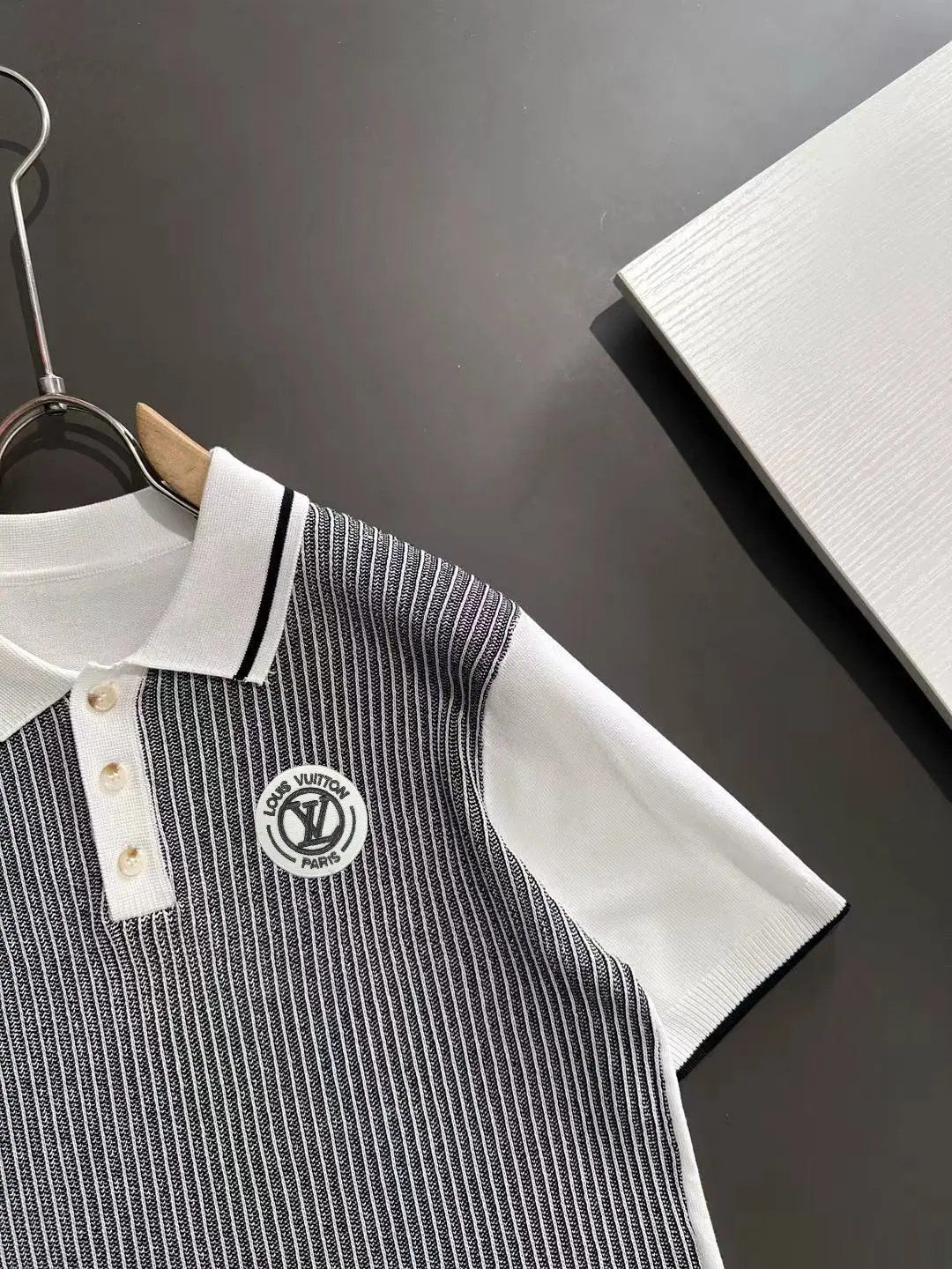 Contrast Ribbed Knit Polo Shirt D20015255 — view 2