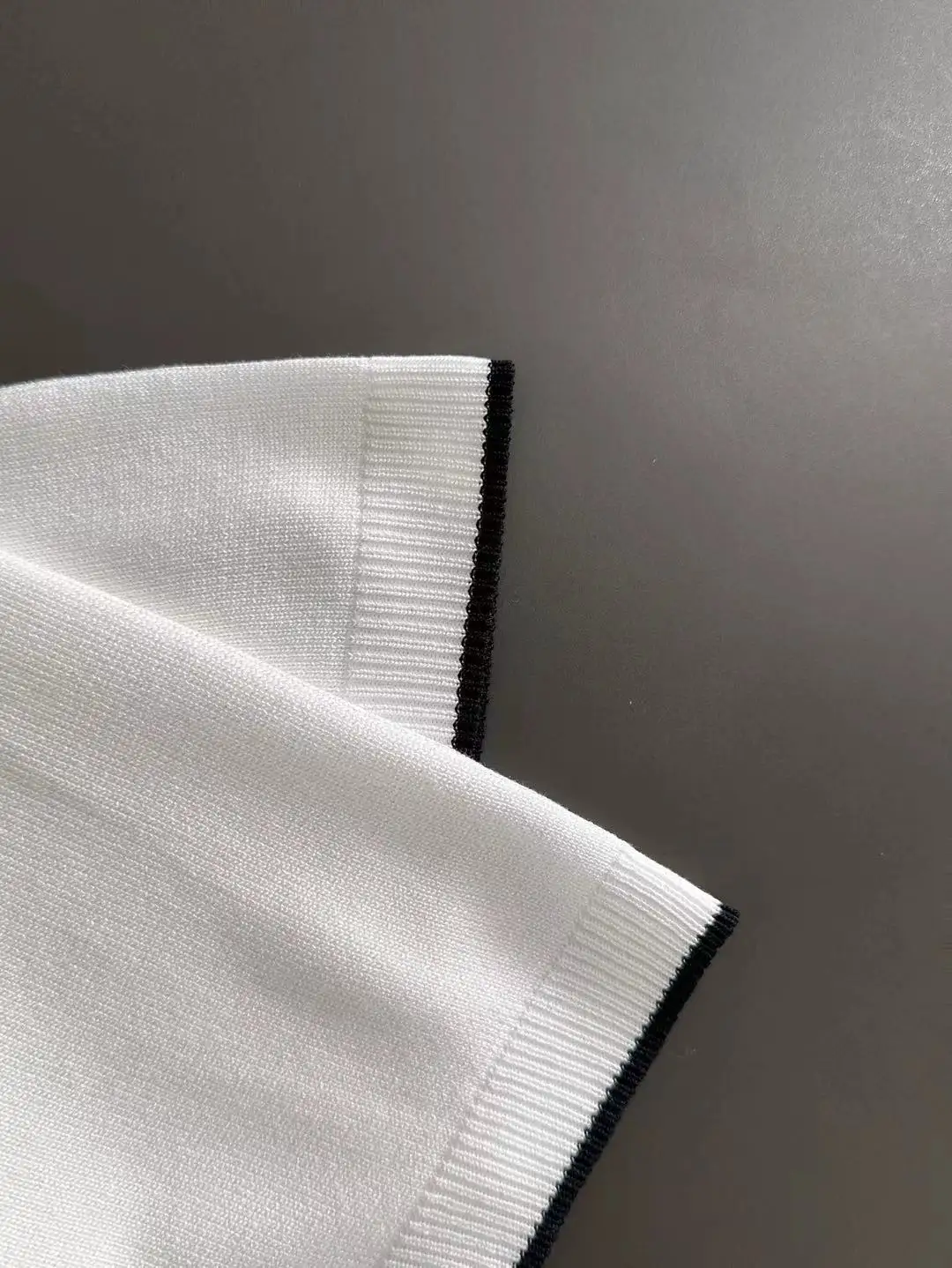 Contrast Ribbed Knit Polo Shirt D20015255 — view 5