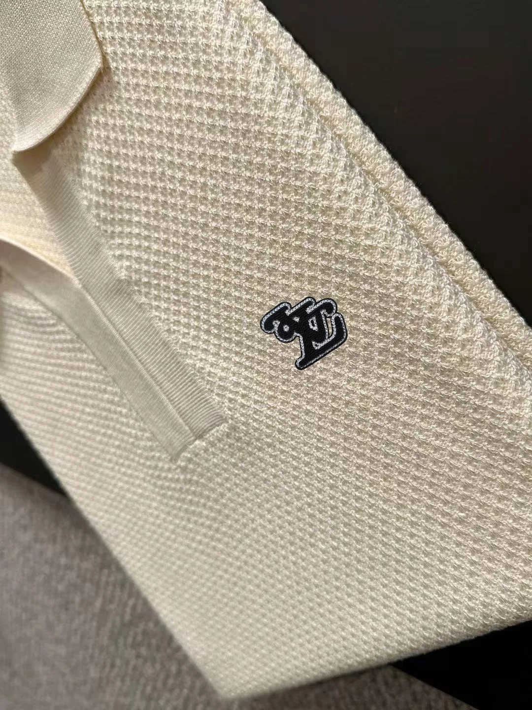 Logo-Appliqué Waffle-Knit Polo Shirt D20015169 — view 7