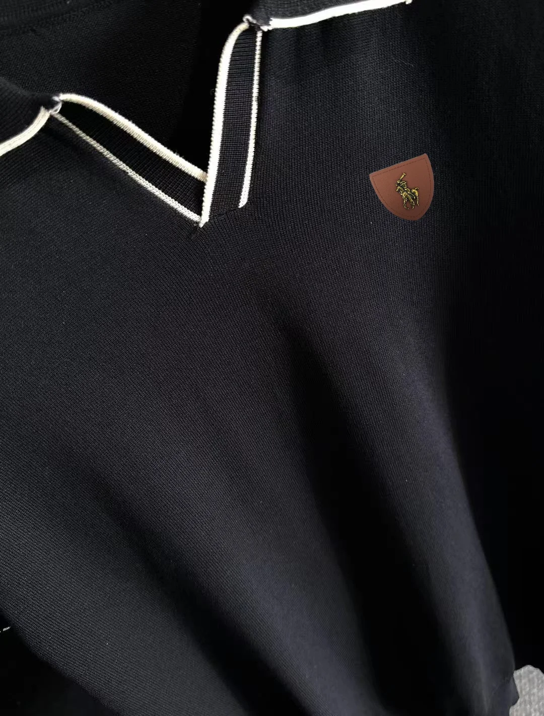 Contrast-Trim Knitted Polo Shirt D21013586 — view 7