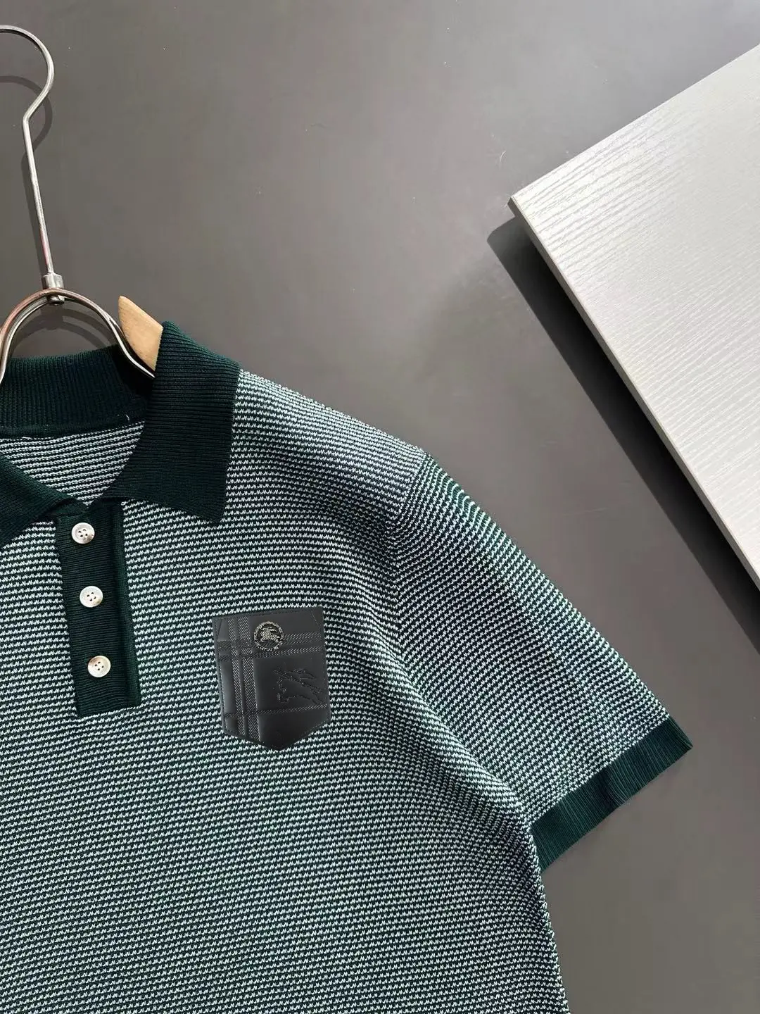Contrast-Collar Textured Knit Polo Shirt D21013597 — view 2