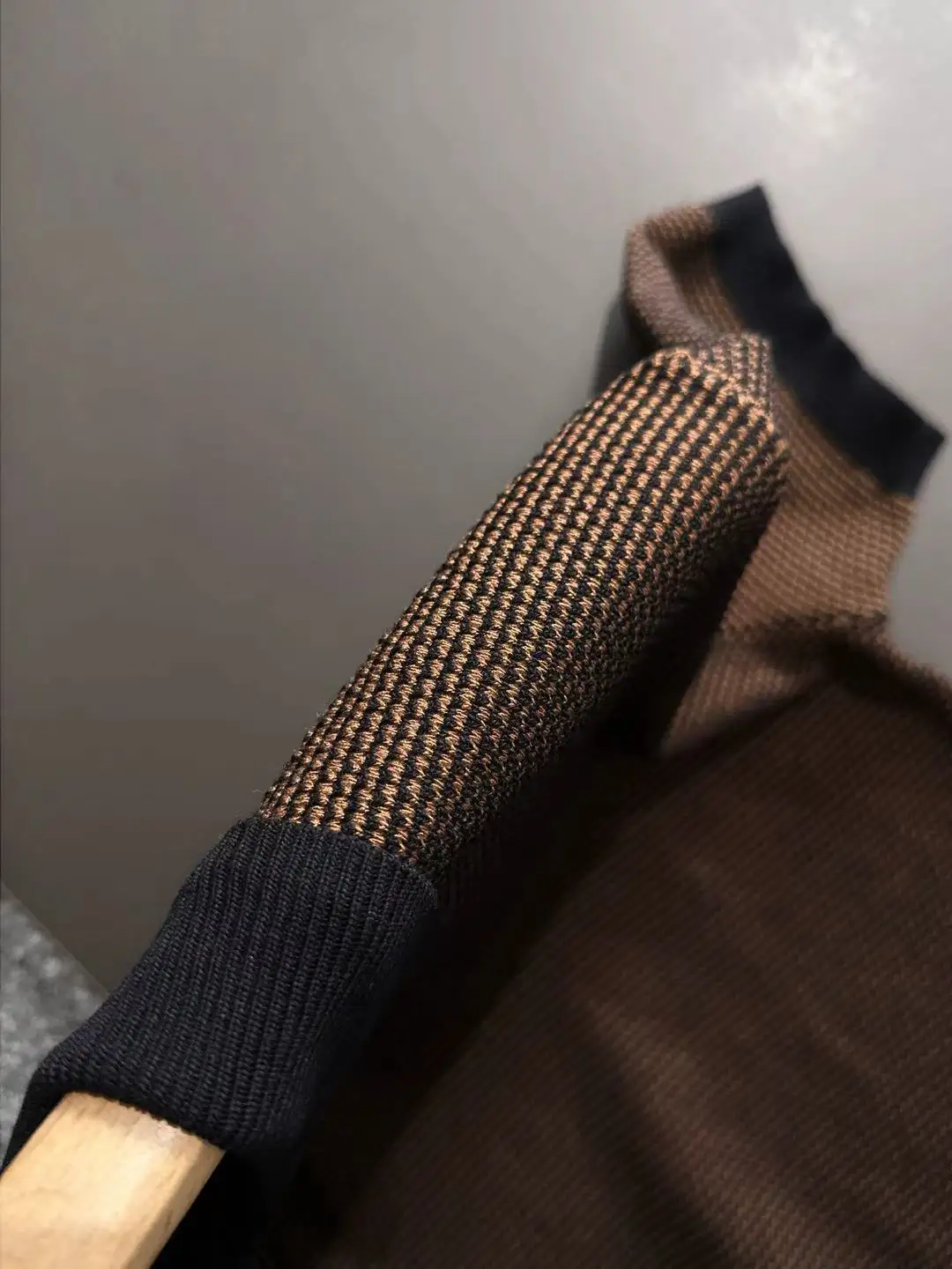 Textured Knit Striped Polo Shirt D21013596 — view 4
