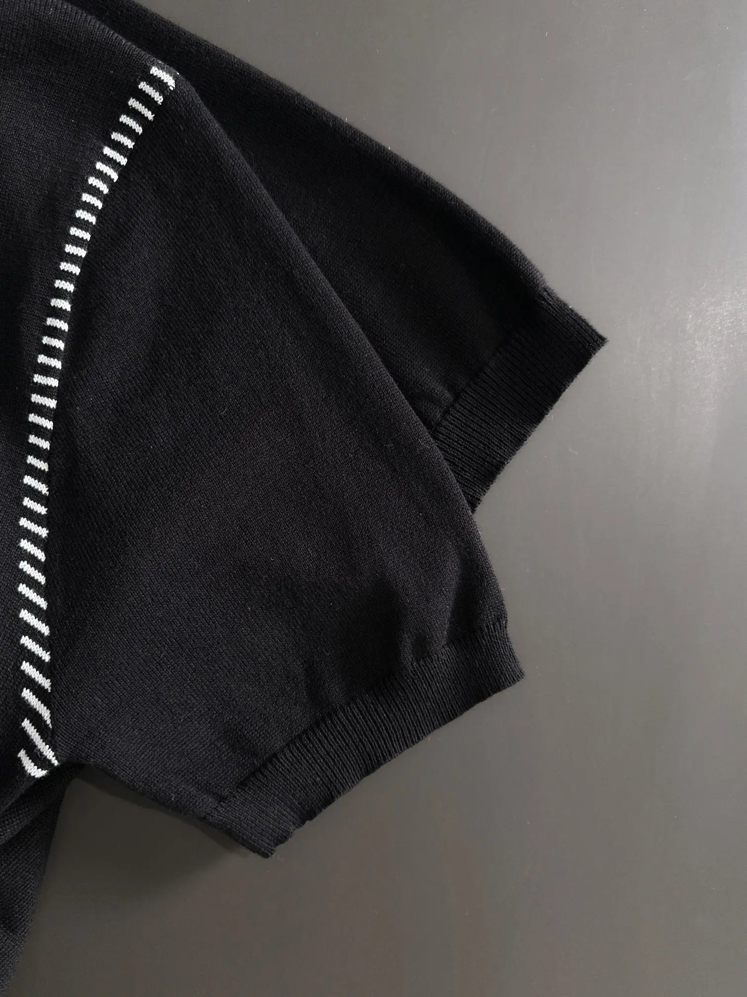Contrast Stitch Knit Polo Shirt D21013579 — view 6