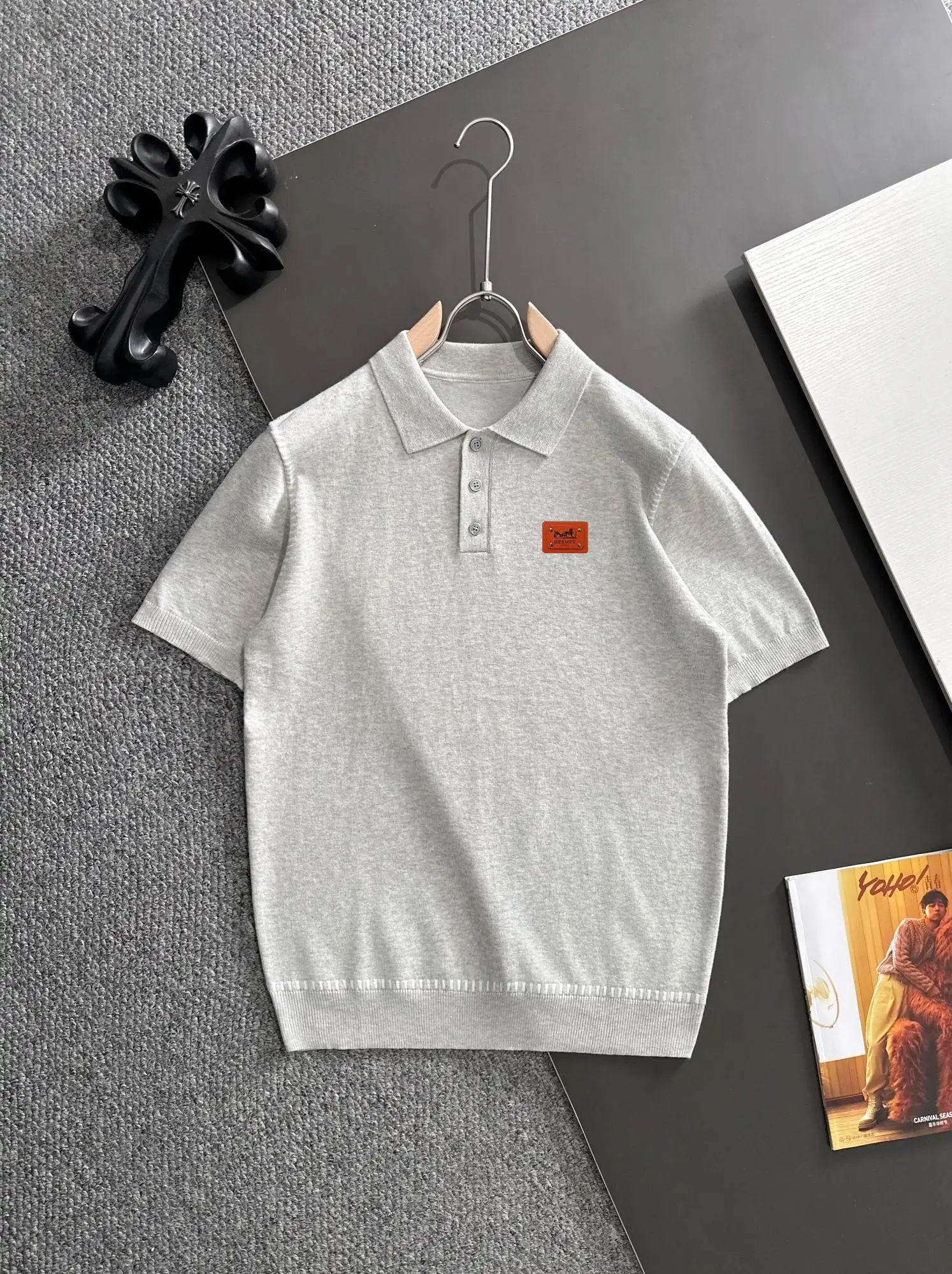 Contrast Stitch Knit Polo Shirt D21013581