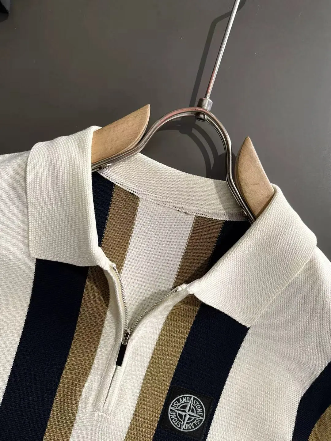 Striped Knit Half-Zip Polo Shirt D21013576 — view 3
