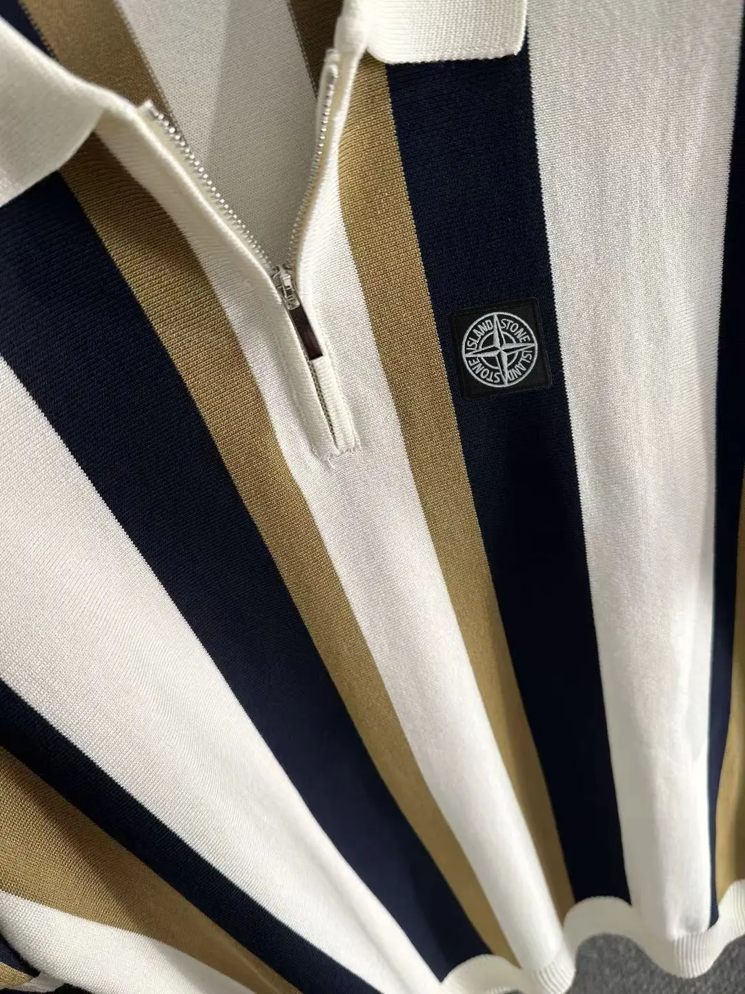 Striped Knit Half-Zip Polo Shirt D21013576 — view 7