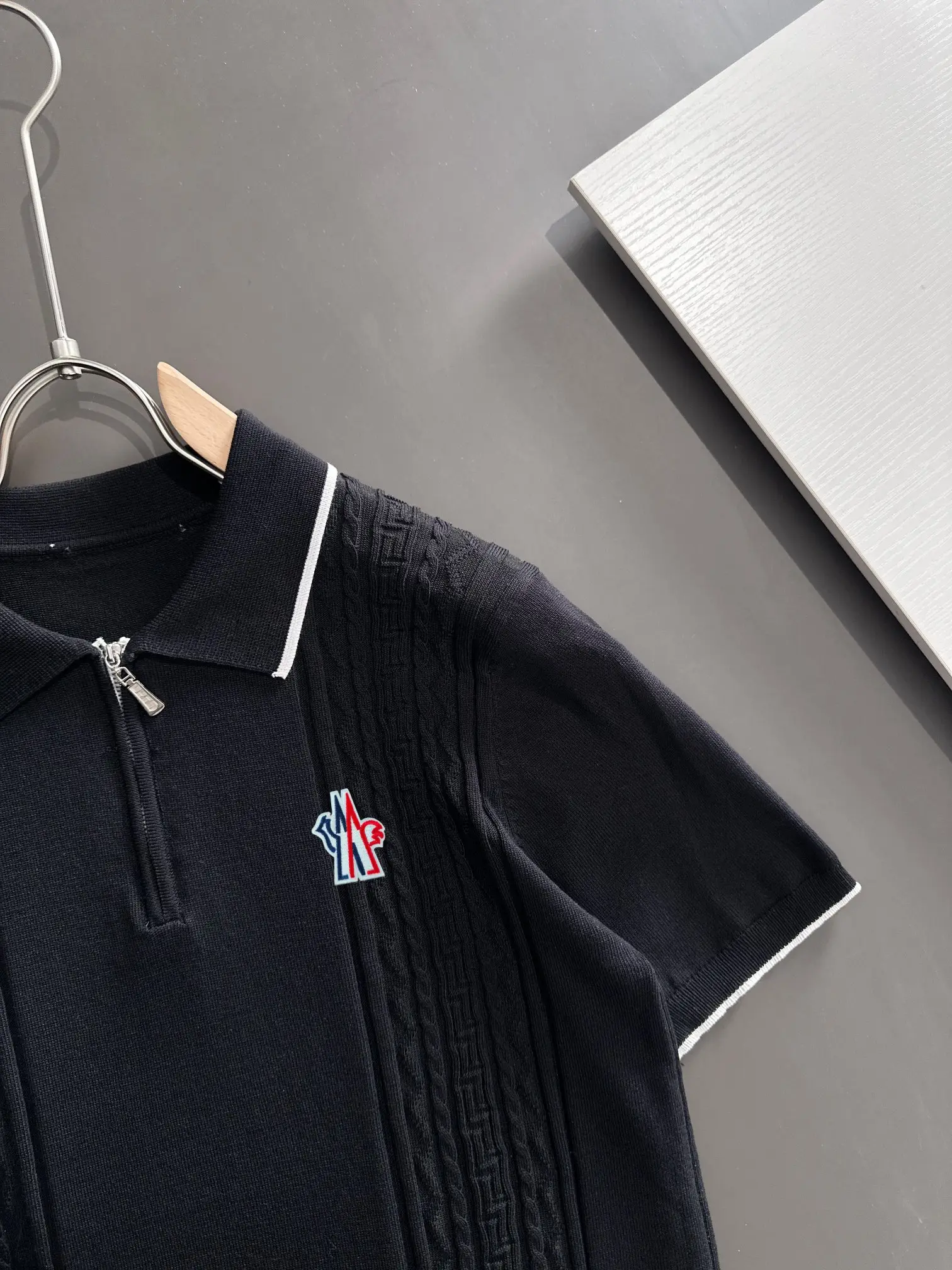 Cable-Knit Quarter-Zip Polo Shirt D21013603 — view 2