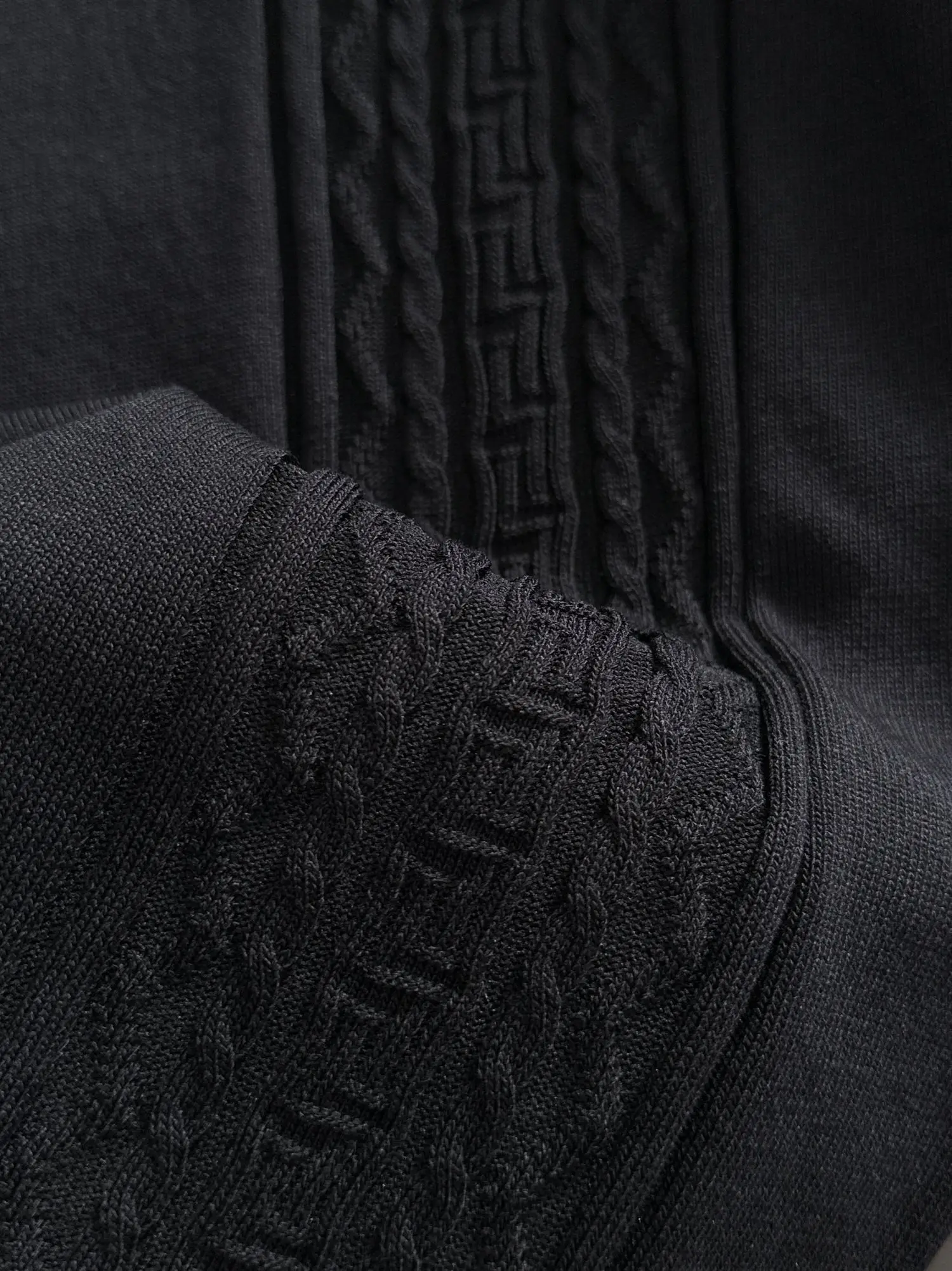 Cable-Knit Quarter-Zip Polo Shirt D21013603 — view 5