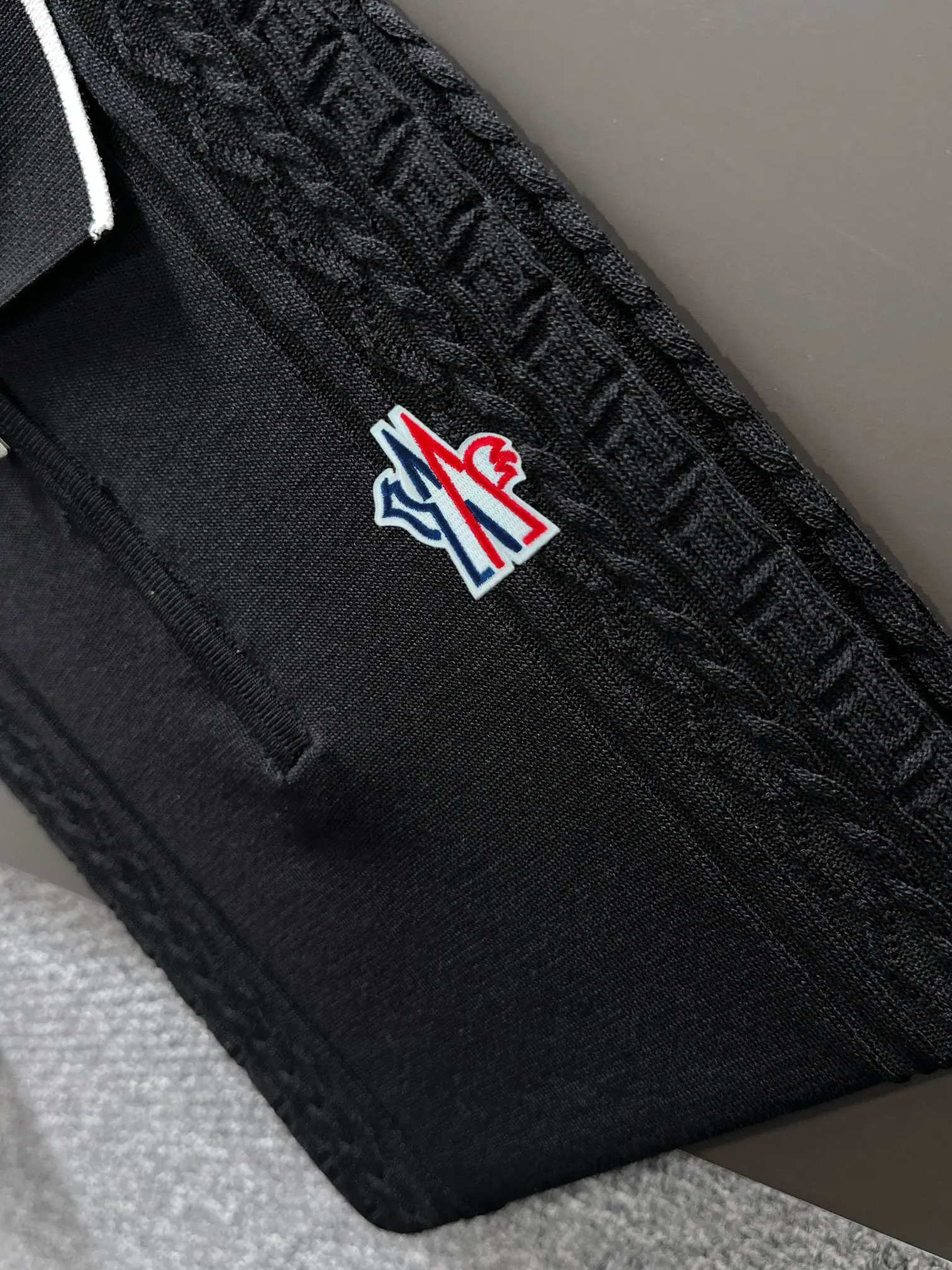 Cable-Knit Quarter-Zip Polo Shirt D21013603 — view 7