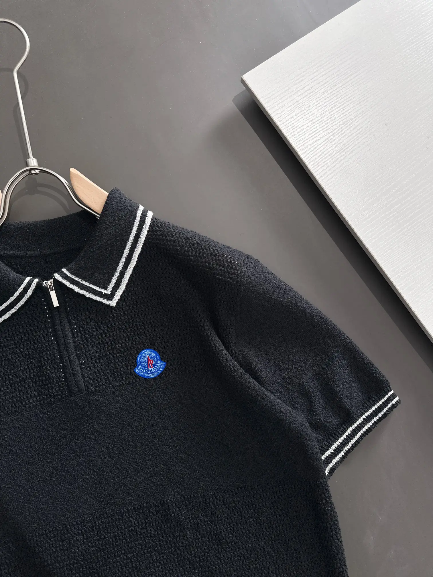 Half-Zip Textured Knit Polo Shirt D21013601 — view 2