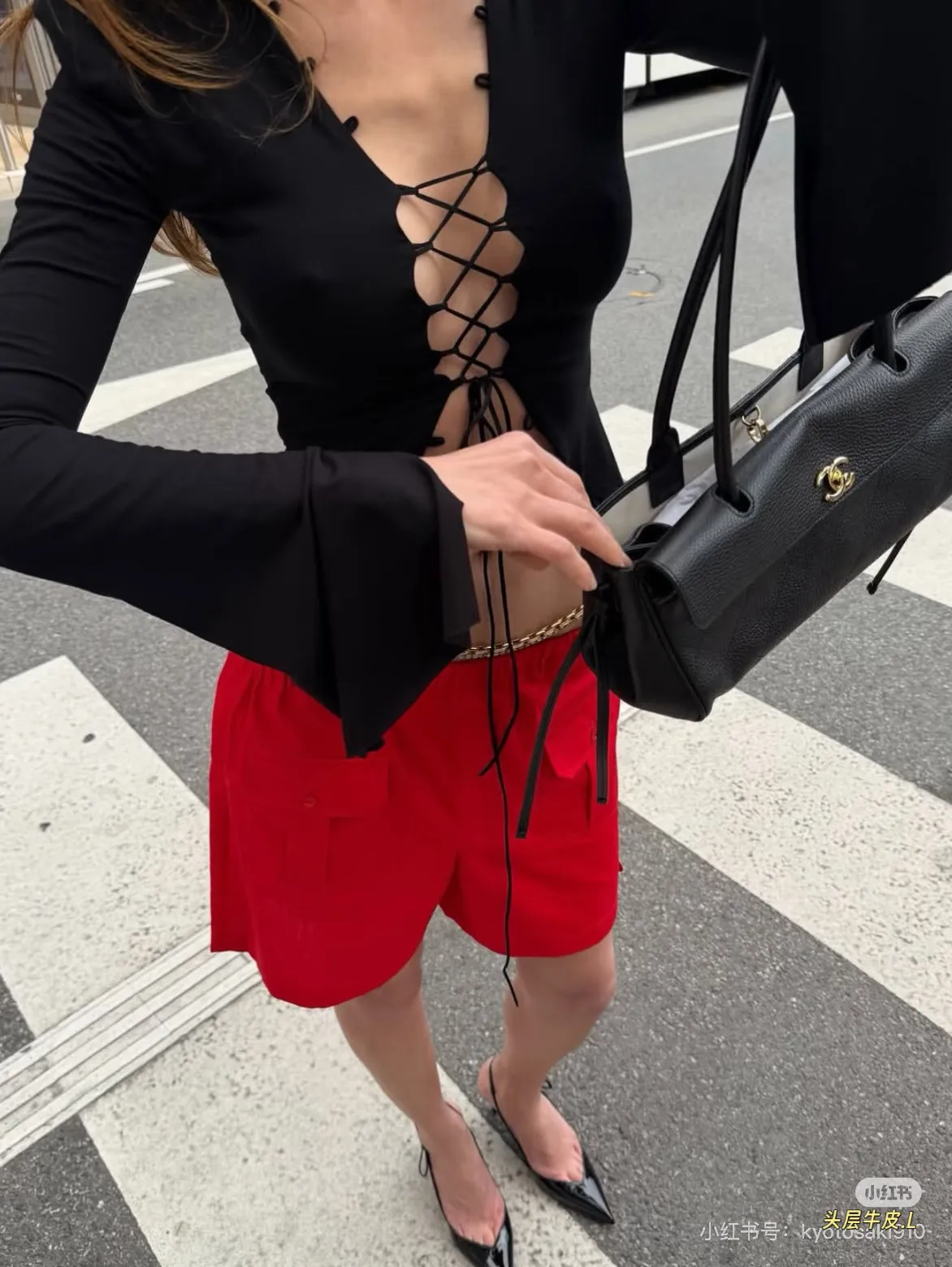 Chanel 26S Leather Baguette Bag D41018486