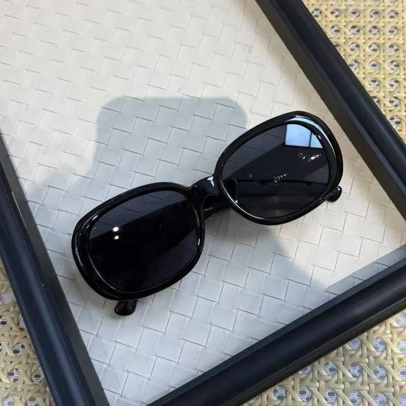 Chanel Camellia Embellished Sunglasses D20017739 — view 4