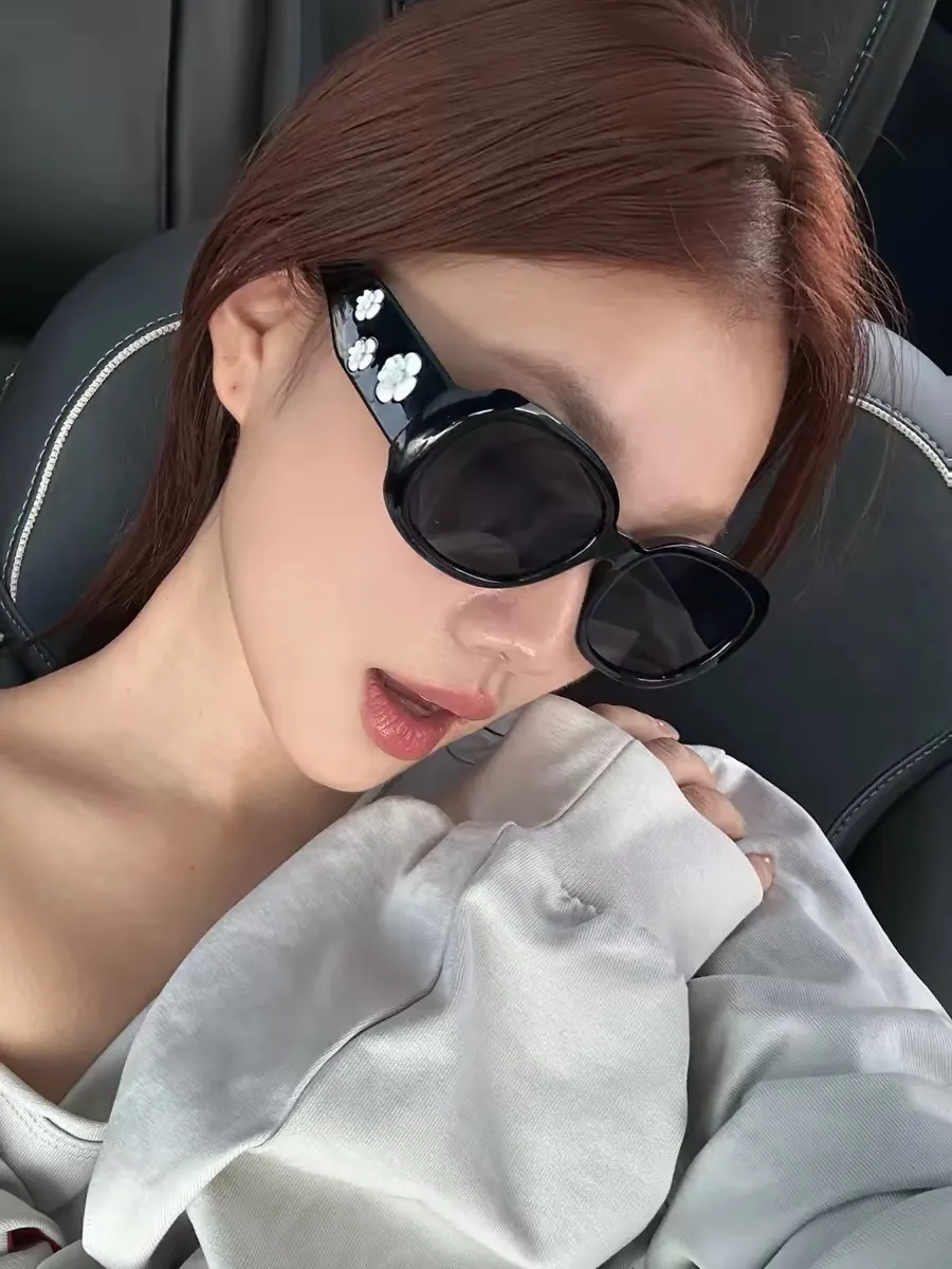 Chanel Camellia Embellished Sunglasses D20017739 — view 7