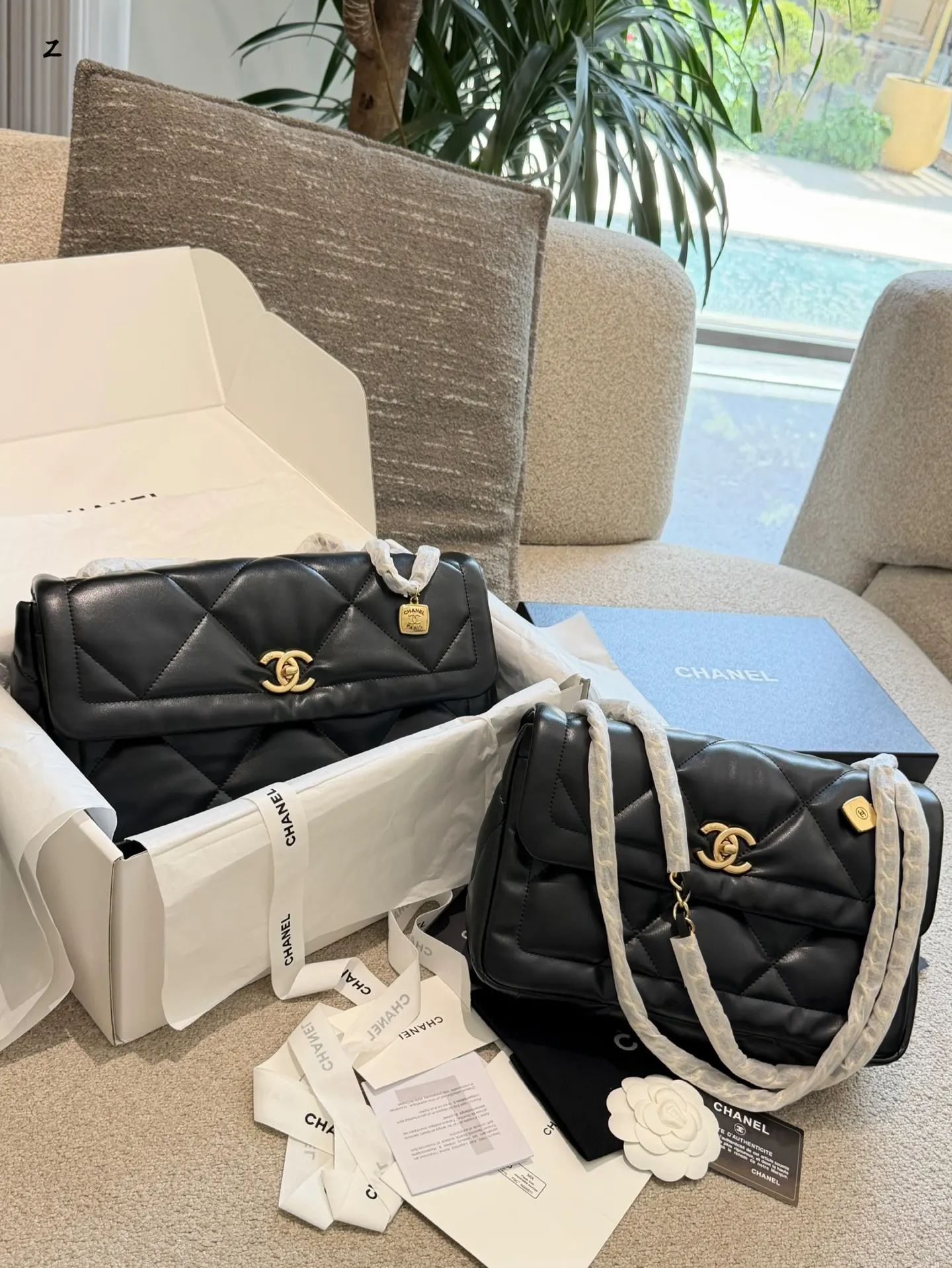 Chanel 25K Quilted Lambskin Flap Bag D36018127 — view 2