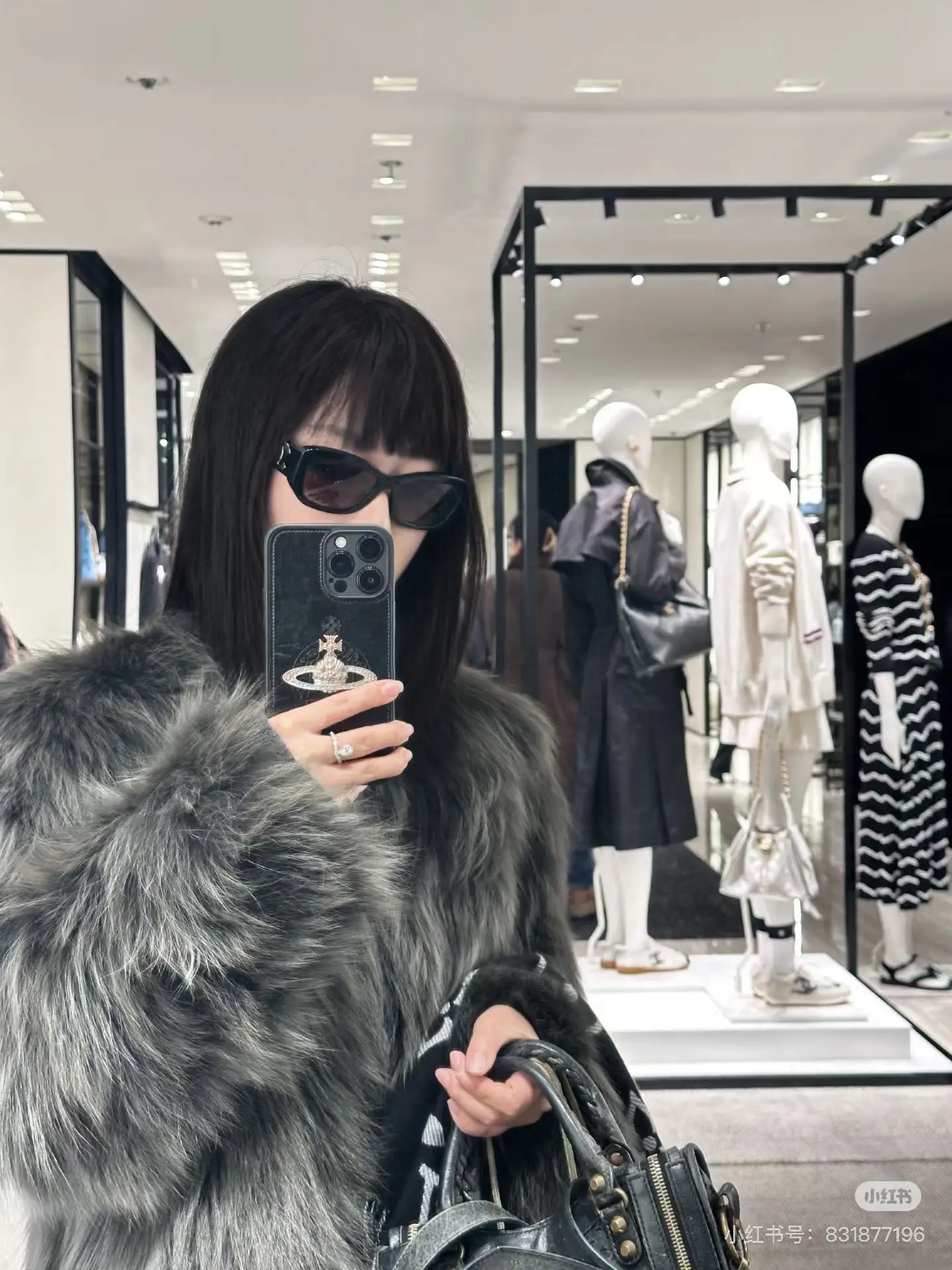 Chanel Square-Frame Sunglasses D20017803 — view 9