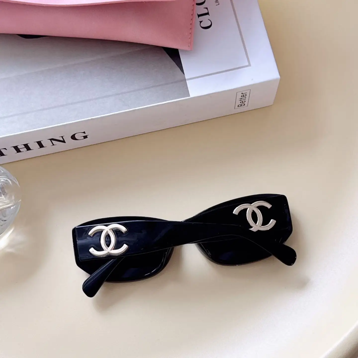 Chanel Square-Frame Sunglasses D20017803 — view 3