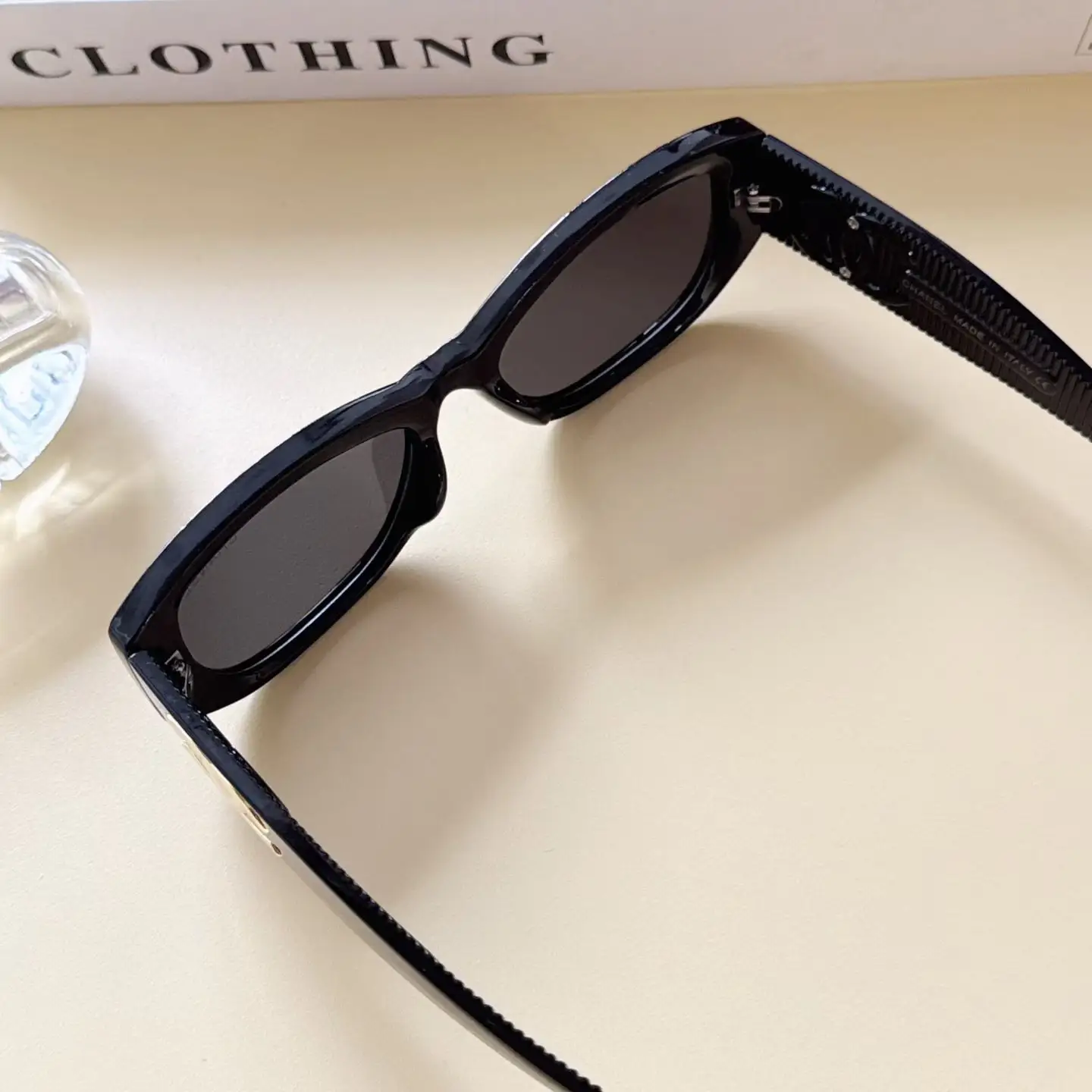 Chanel Square-Frame Sunglasses D20017803 — view 4