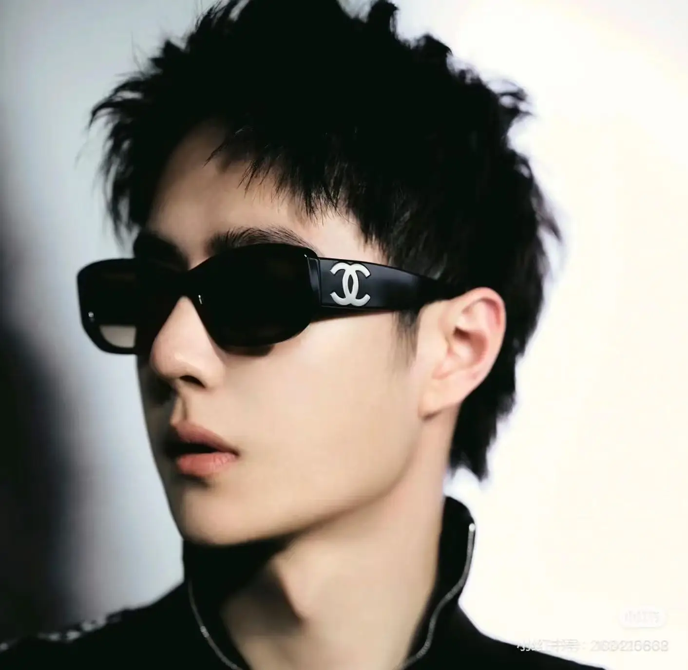 Chanel Square-Frame Sunglasses D20017803 — view 8