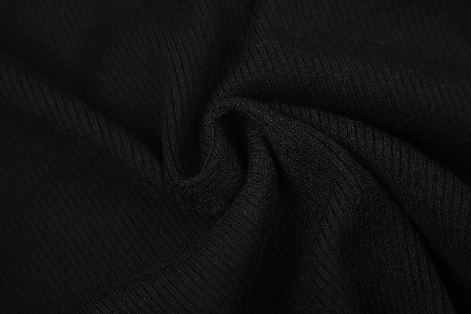 Polo Collar Wool-Blend Knit Sweater D17022960 — view 9