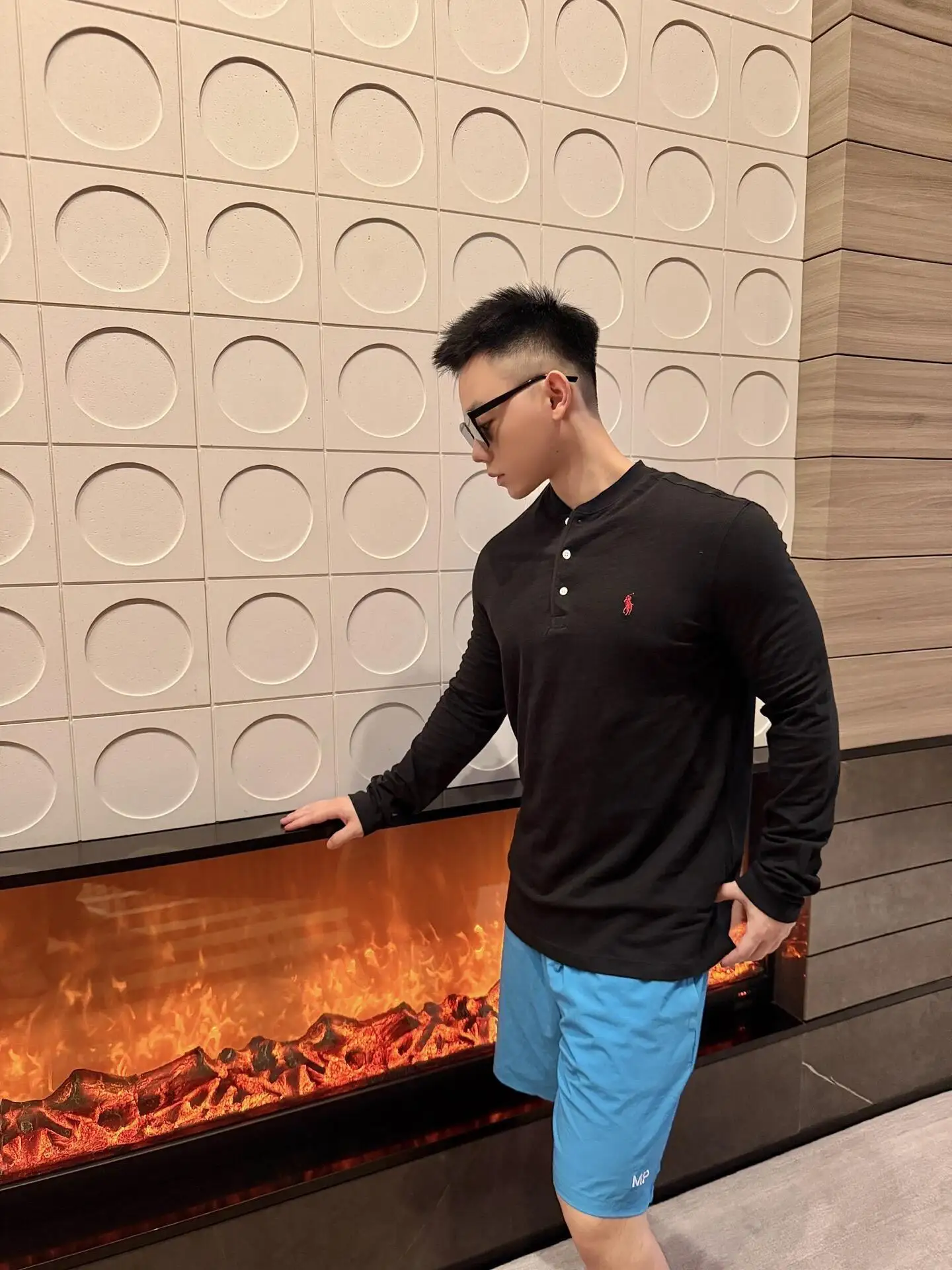Long-Sleeved Cotton Henley Polo Shirt D17022722 — view 23