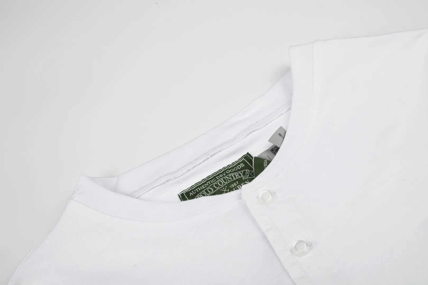 Long-Sleeved Cotton Slub Henley Shirt D17022723 — view 3