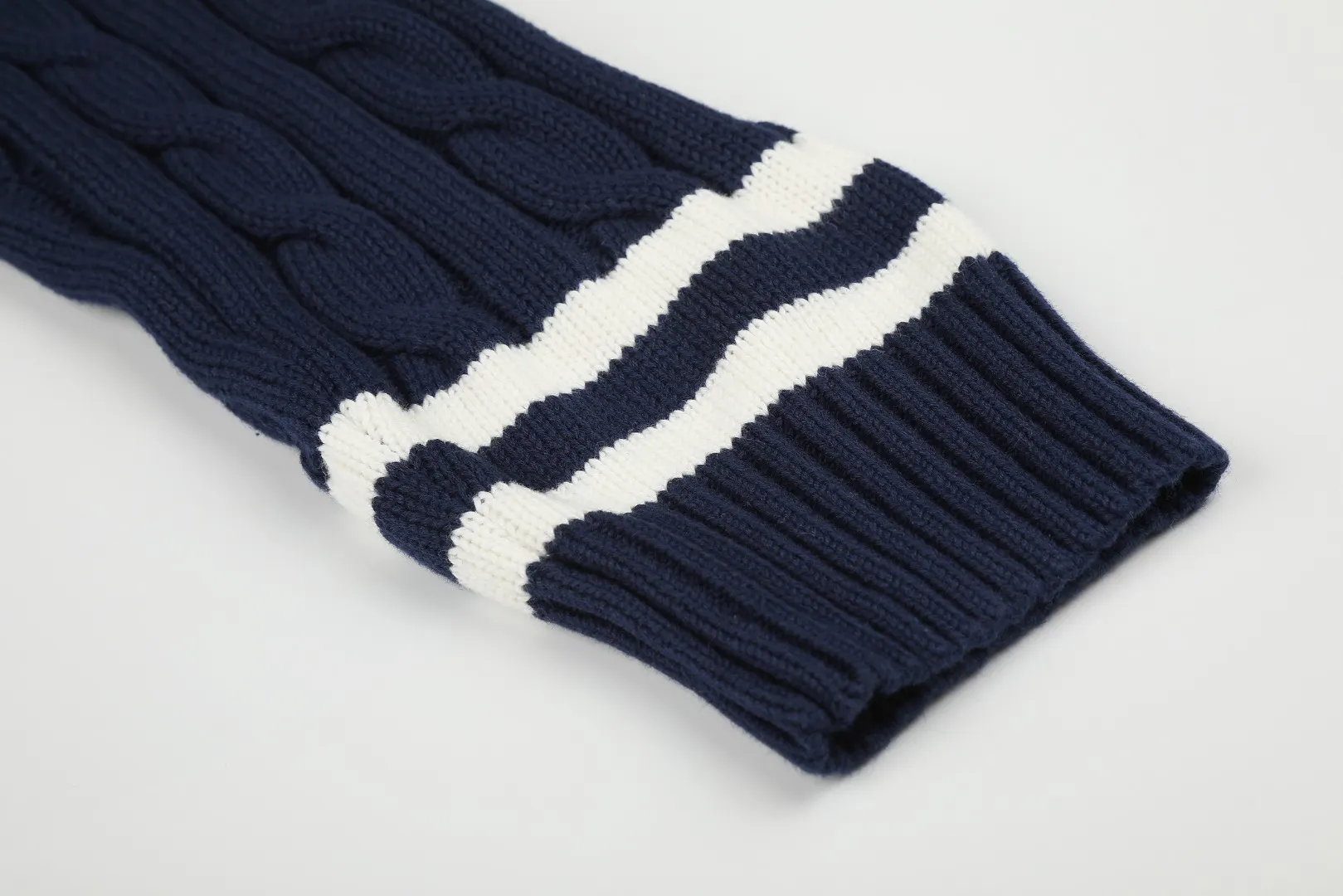 Cricket-Style Cable-Knit V-Neck Sweater D17522951 — view 7