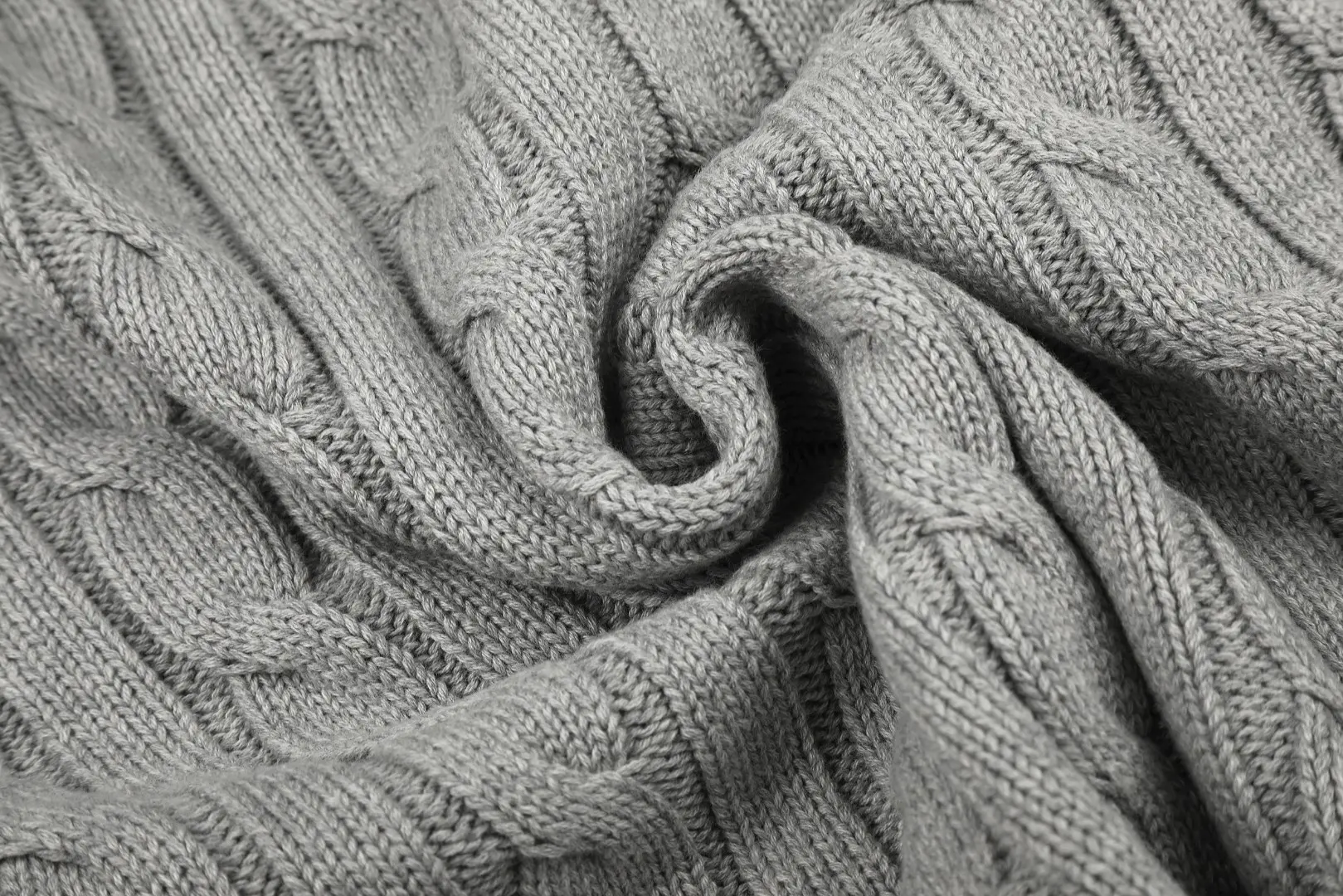 Striped V-Neck Cable-Knit Sweater D17522952 — view 8
