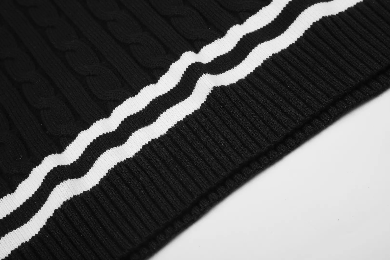 Cricket Stripe Cable-Knit V-Neck Sweater D17522954 — view 5