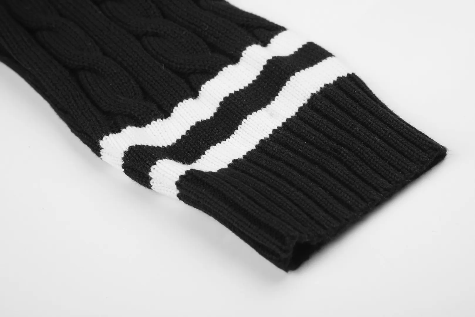 Cricket Stripe Cable-Knit V-Neck Sweater D17522954 — view 7