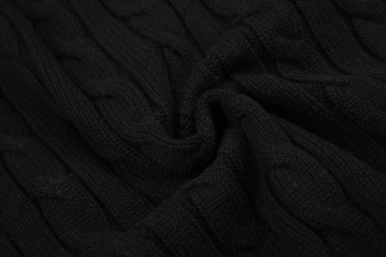 Cricket Stripe Cable-Knit V-Neck Sweater D17522954 — view 8