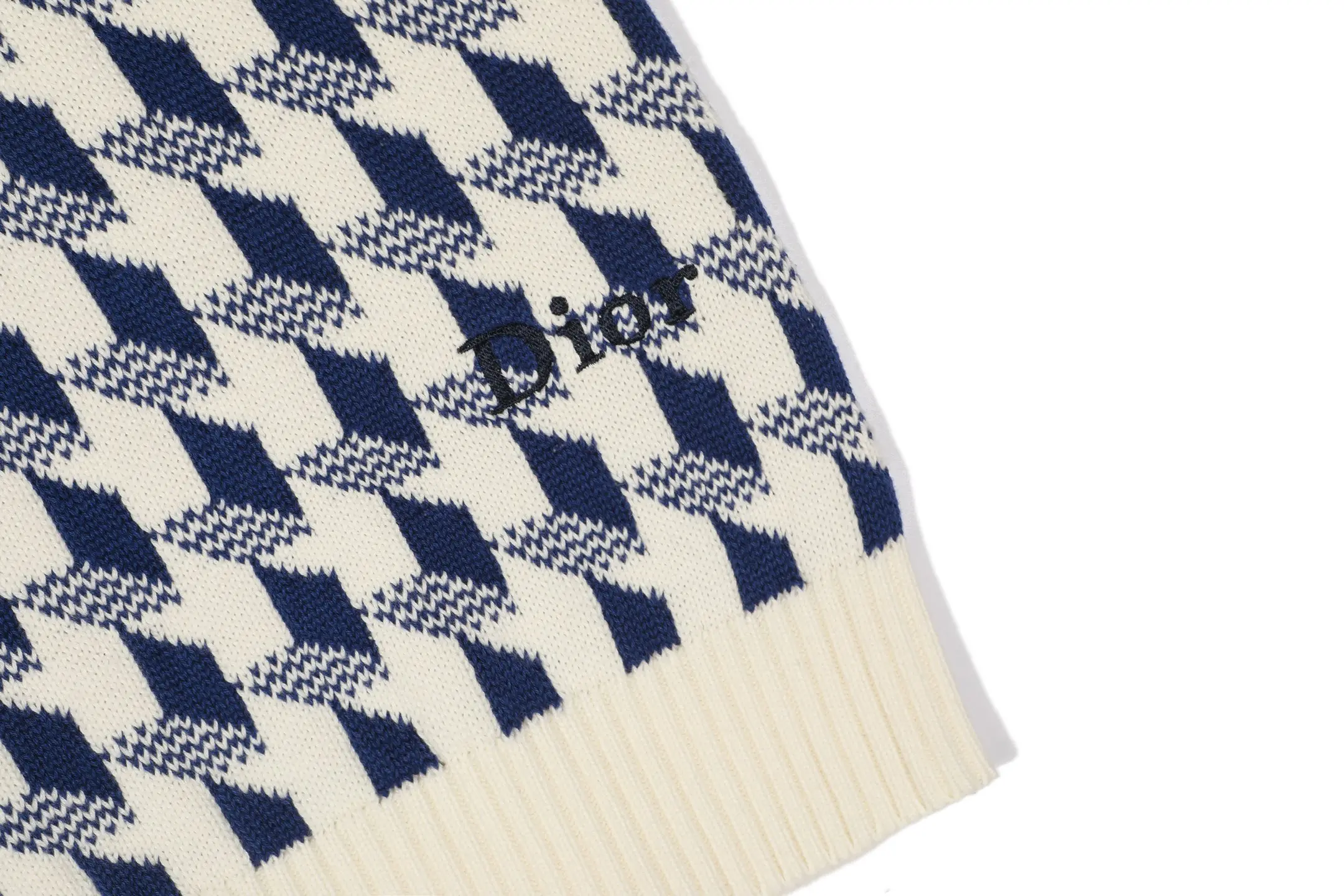 Houndstooth Jacquard Wool Crew-Neck Sweater D21021101 — view 7