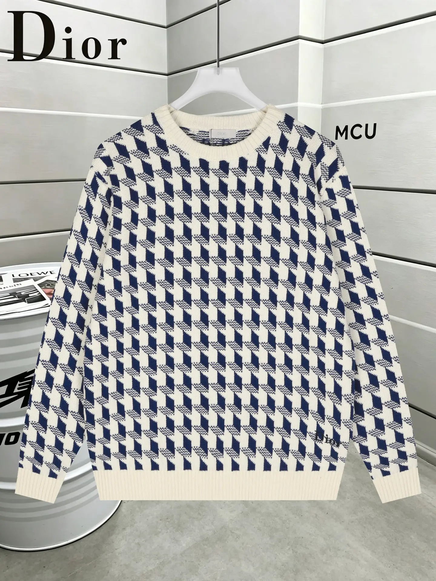 Houndstooth Jacquard Wool Crew-Neck Sweater D21021100