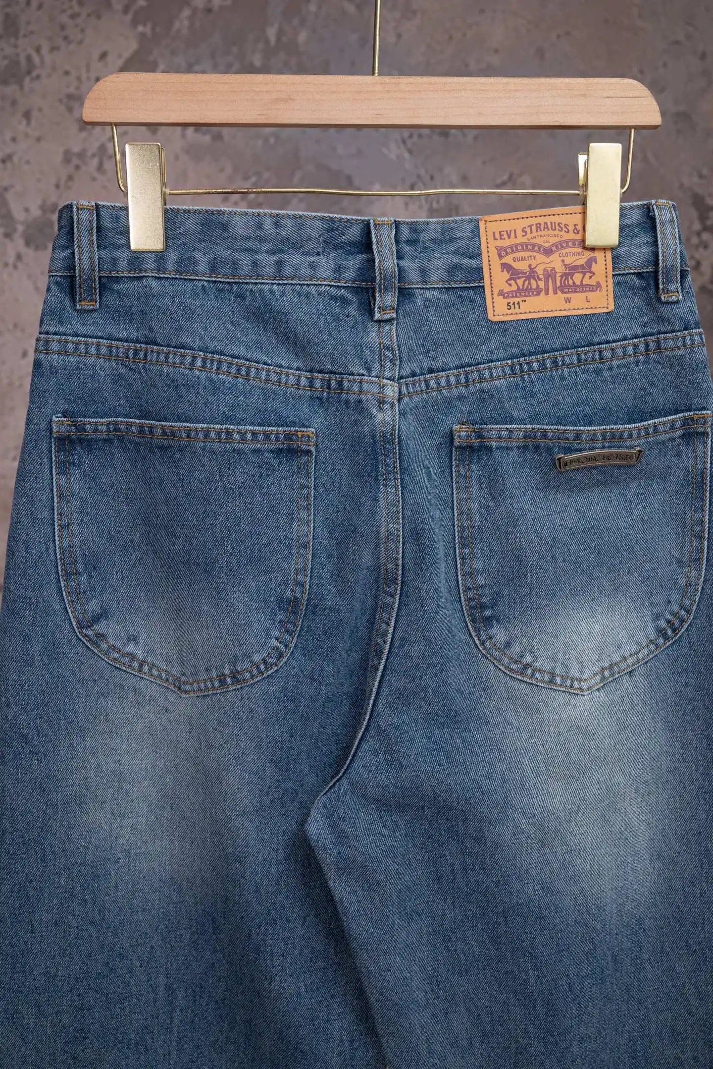 Cross-Patch Straight-Leg Jeans D18021077 — view 4