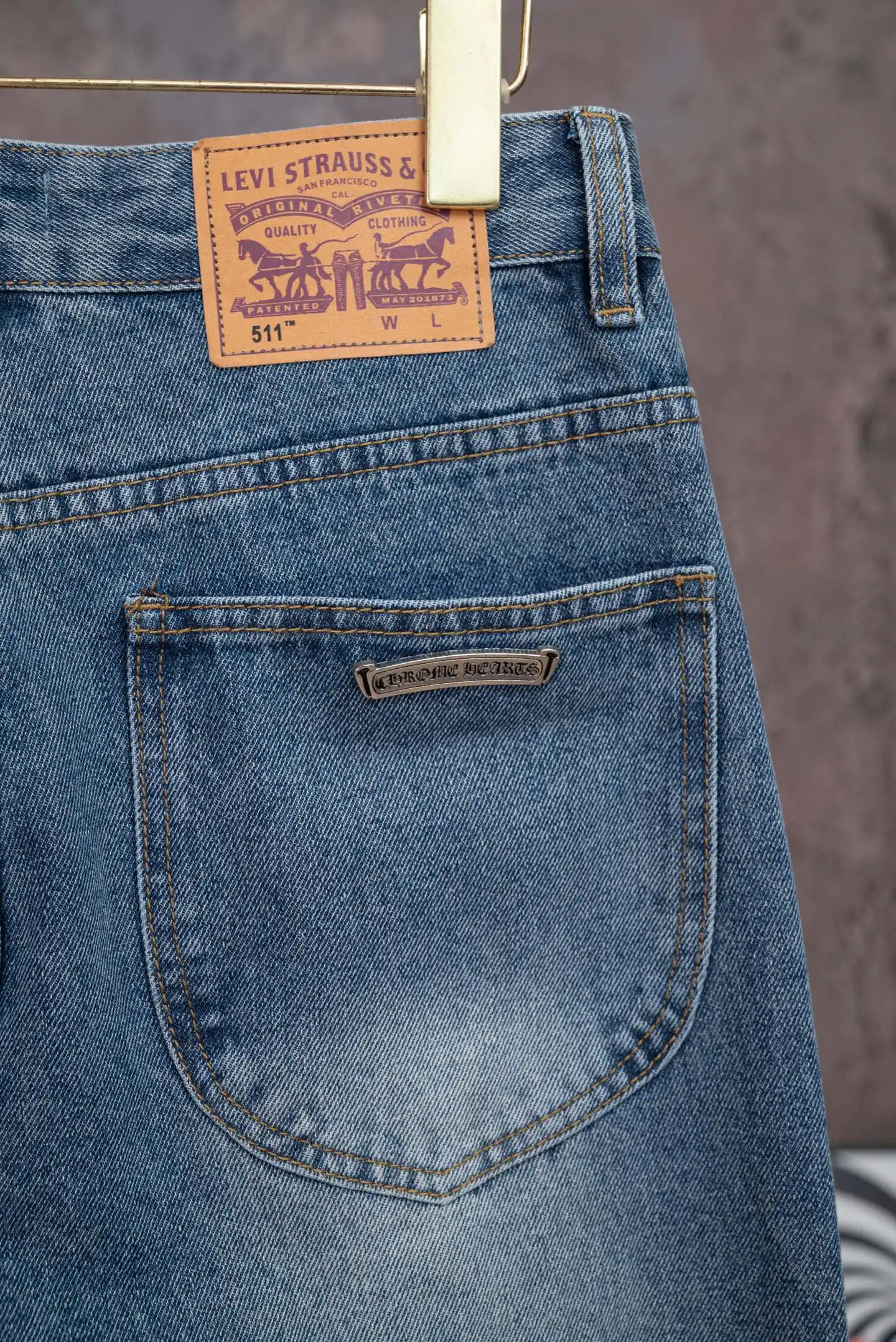 Cross-Patch Straight-Leg Jeans D18021077 — view 6