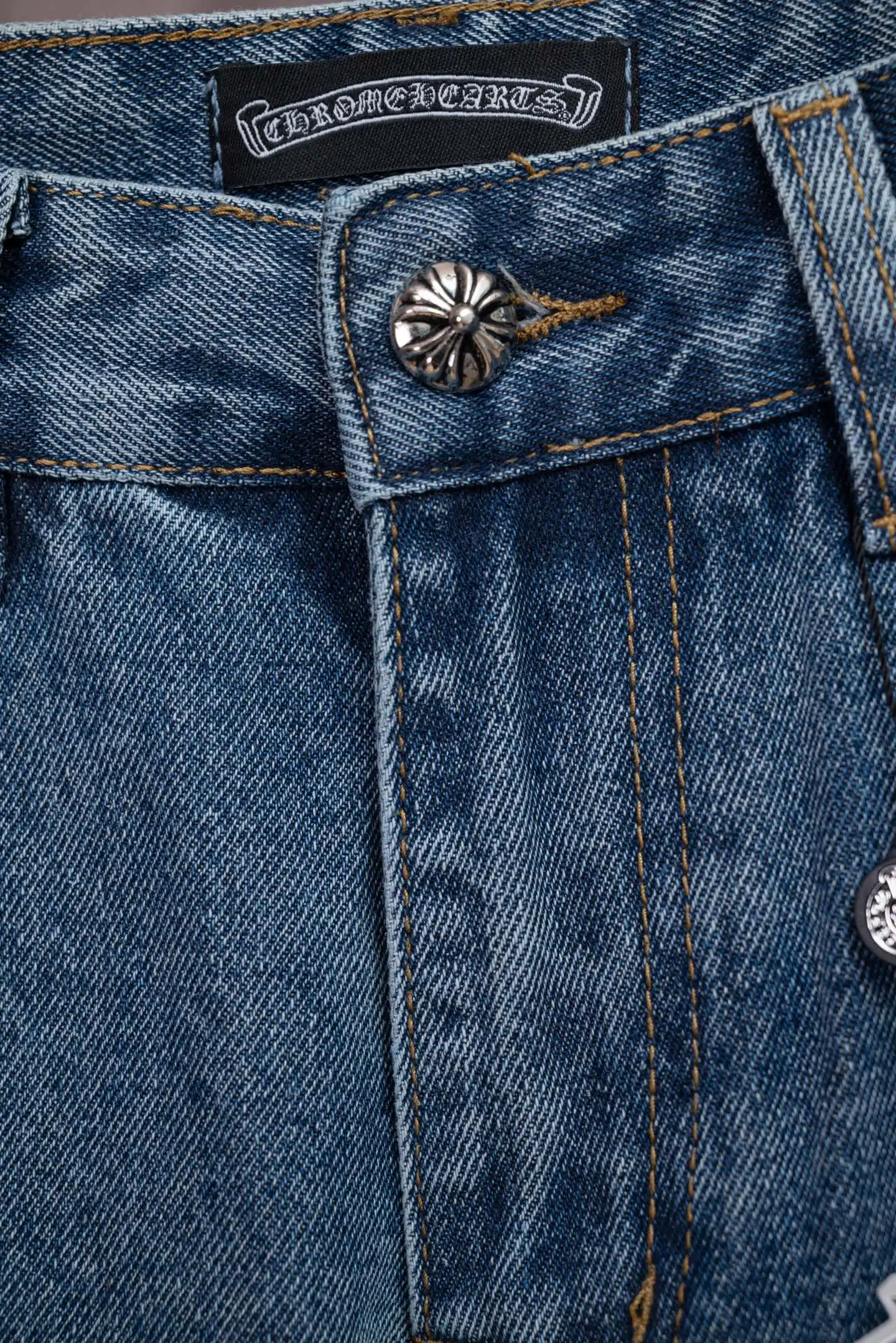 Cross-Patch Straight-Leg Jeans D18021077 — view 7