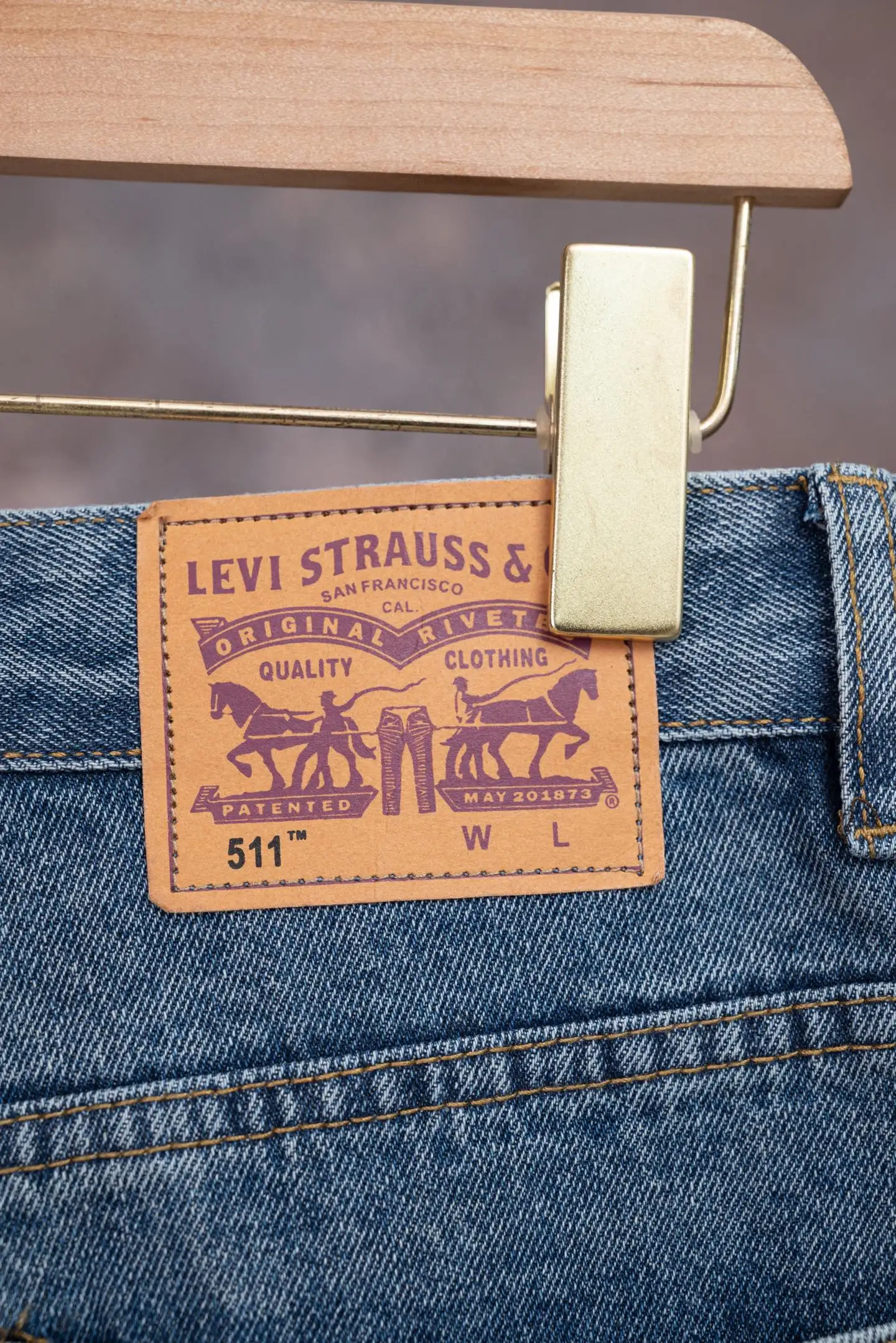 Cross-Patch Straight-Leg Jeans D18021077 — view 11