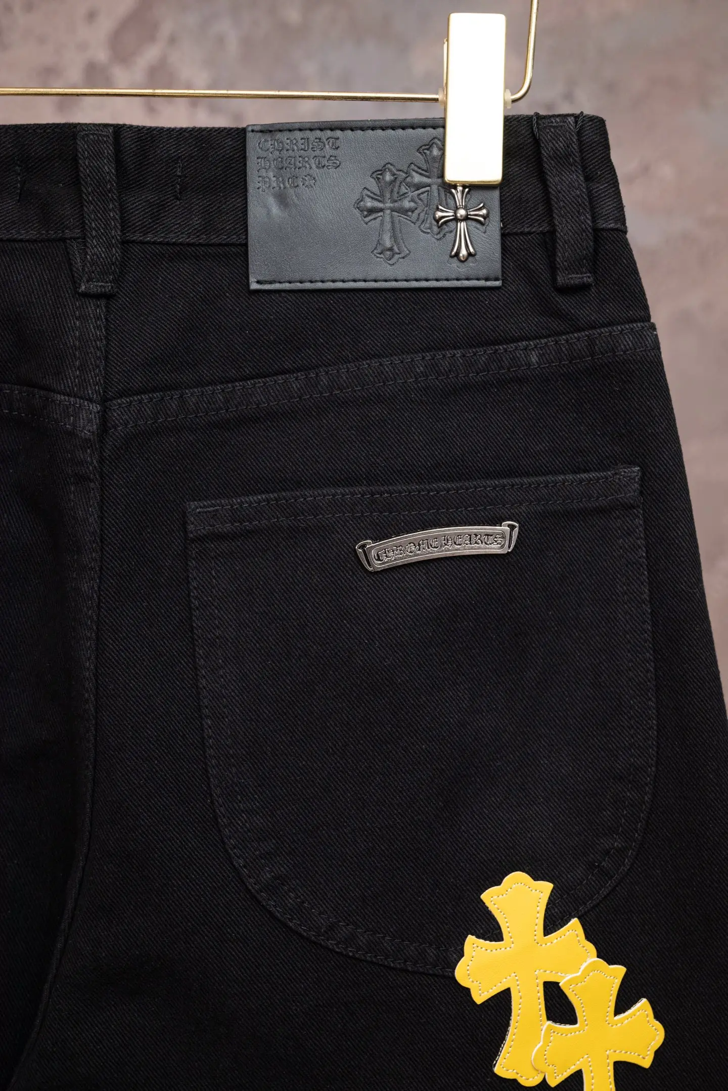 Cross Patch Straight-Leg Jeans D18021073 — view 6