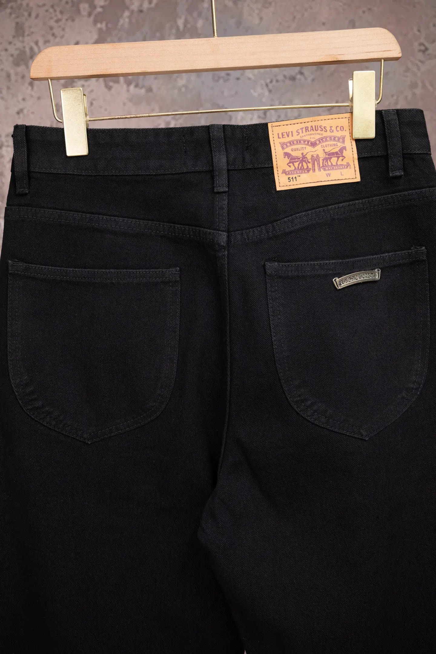 Cross-Patch Straight-Leg Jeans D18021070 — view 4